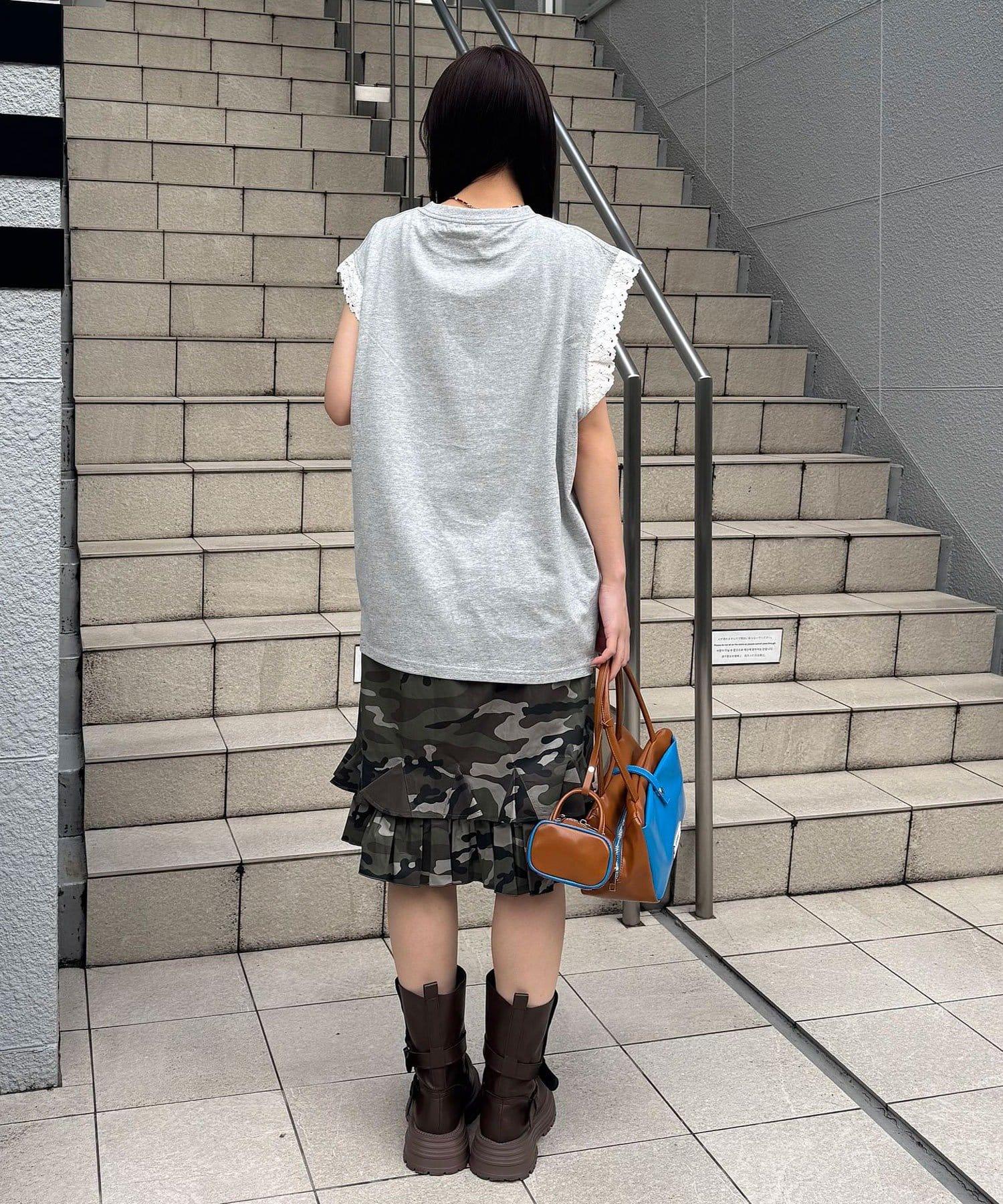 285477809
