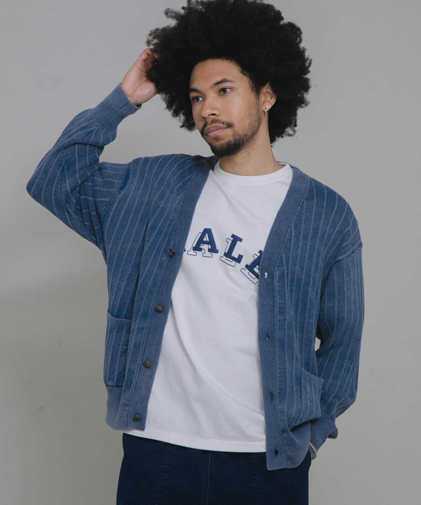 165828189