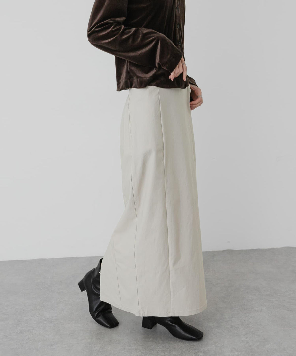 172693728