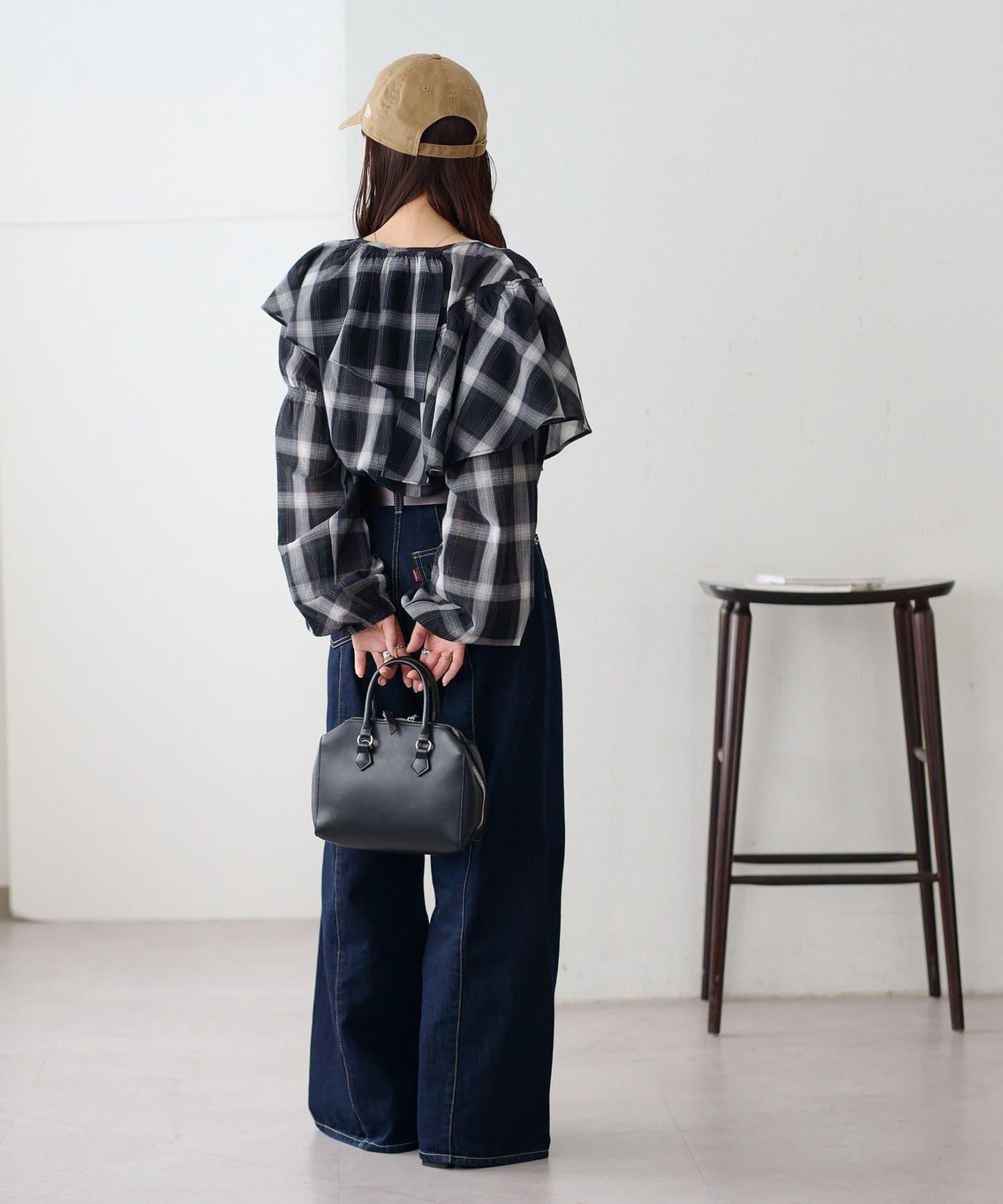 293845619