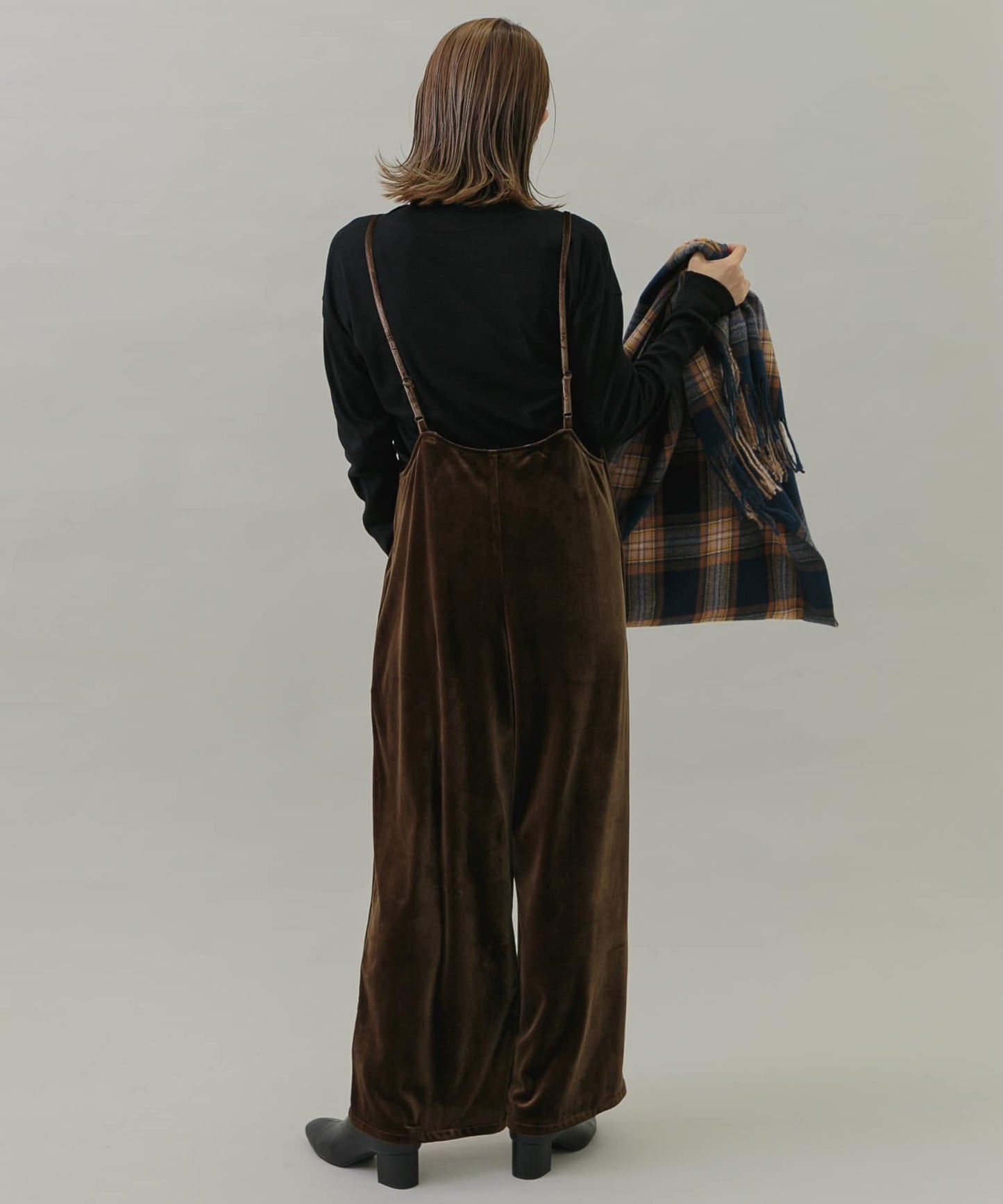 104651969