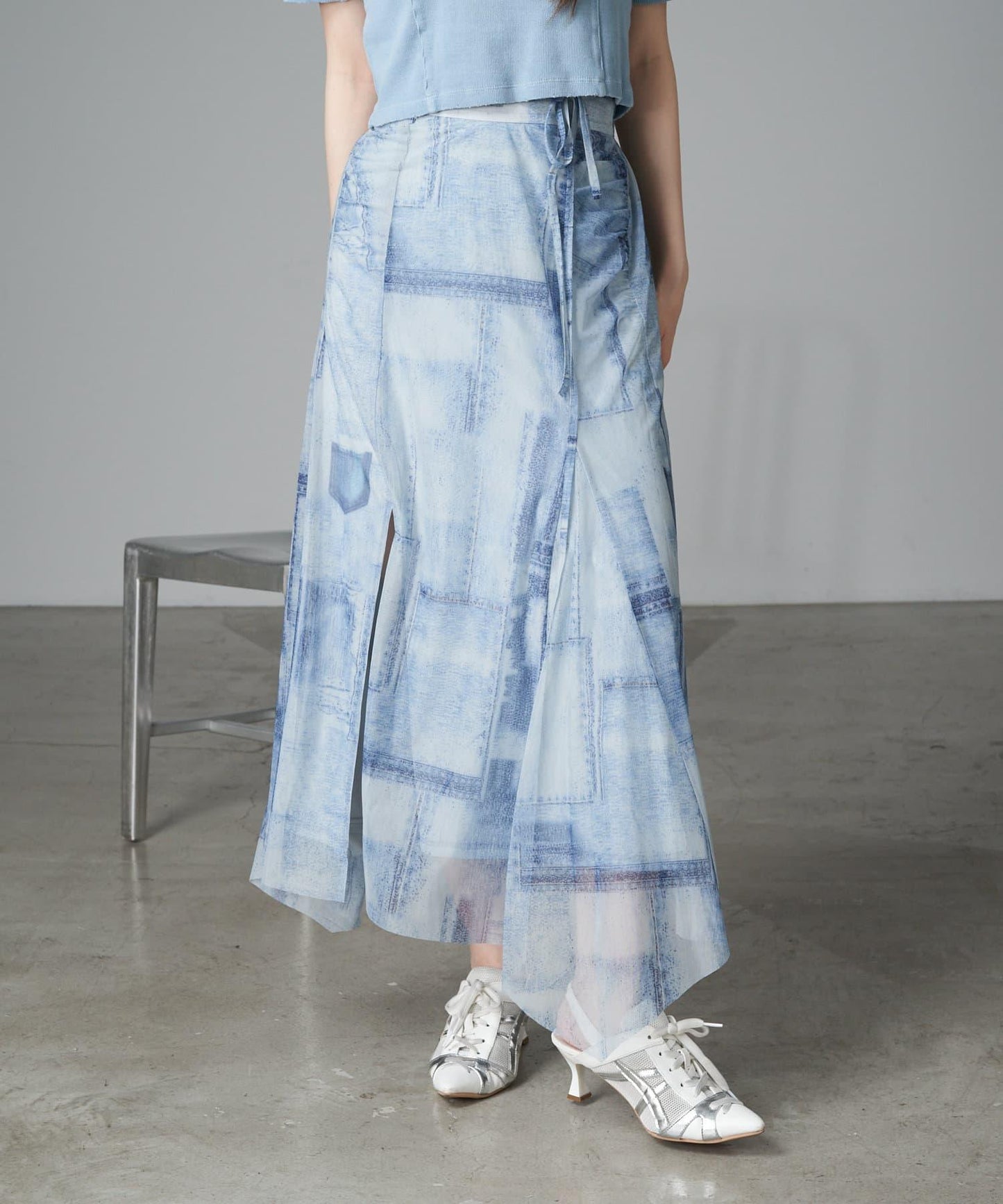 128837628