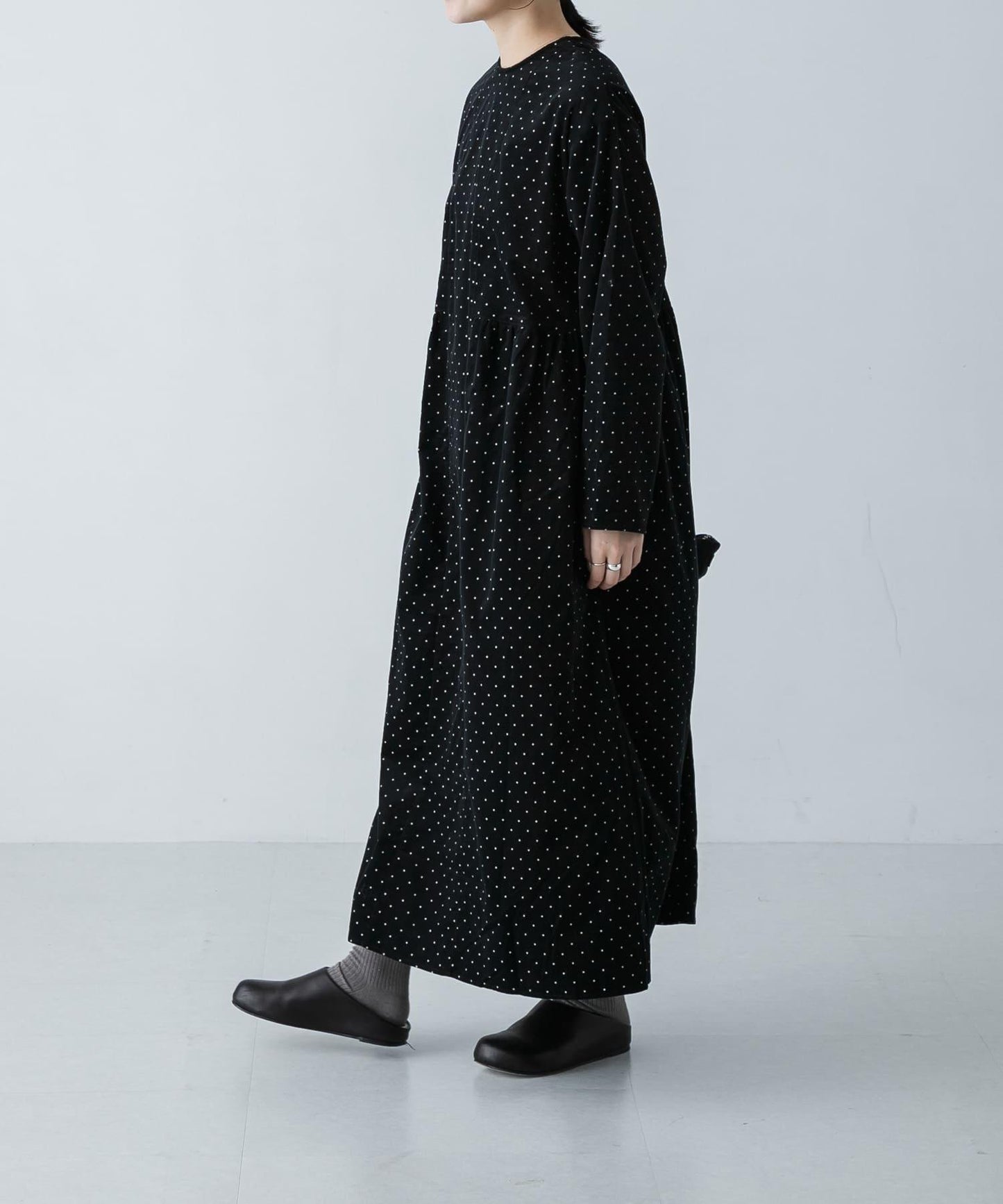 147938334