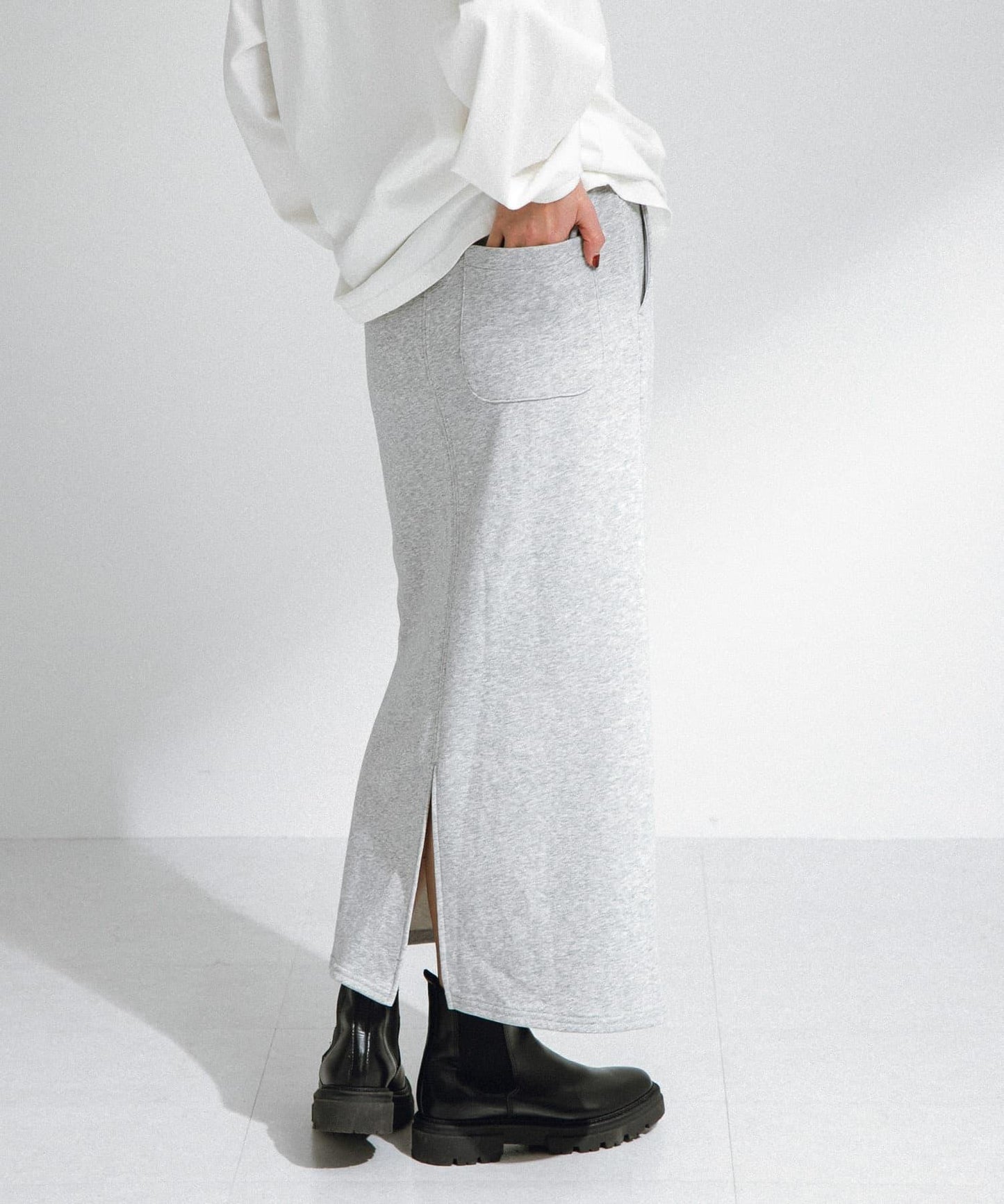 150935733