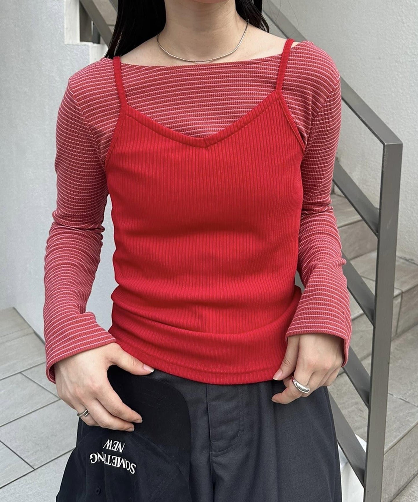 140947618