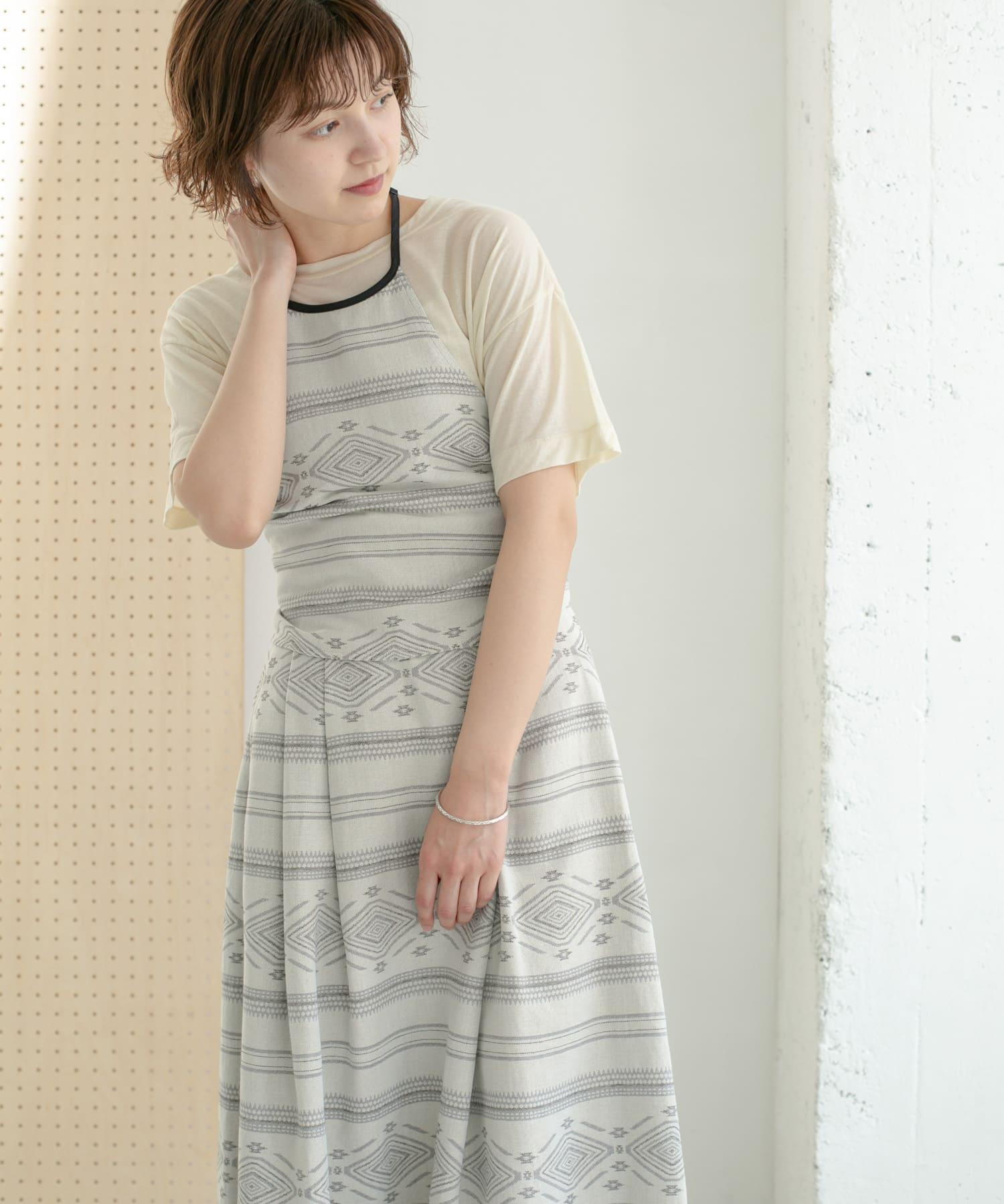 269467699