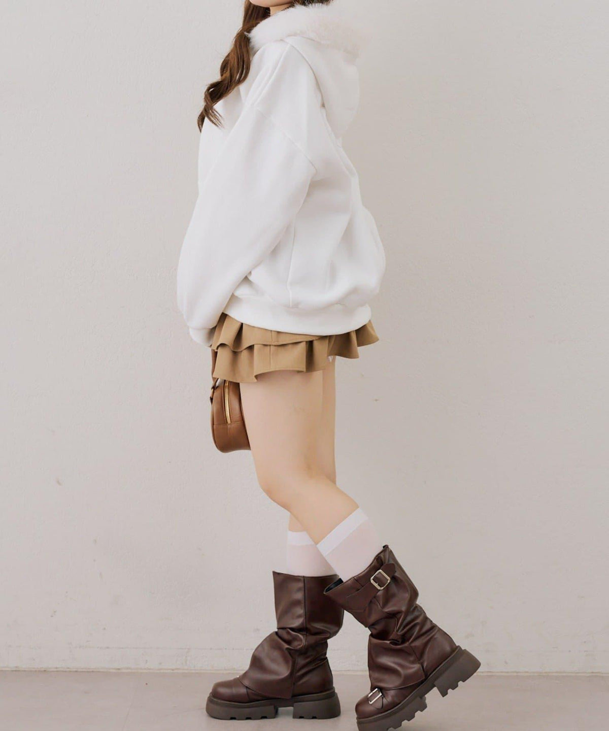 172807121