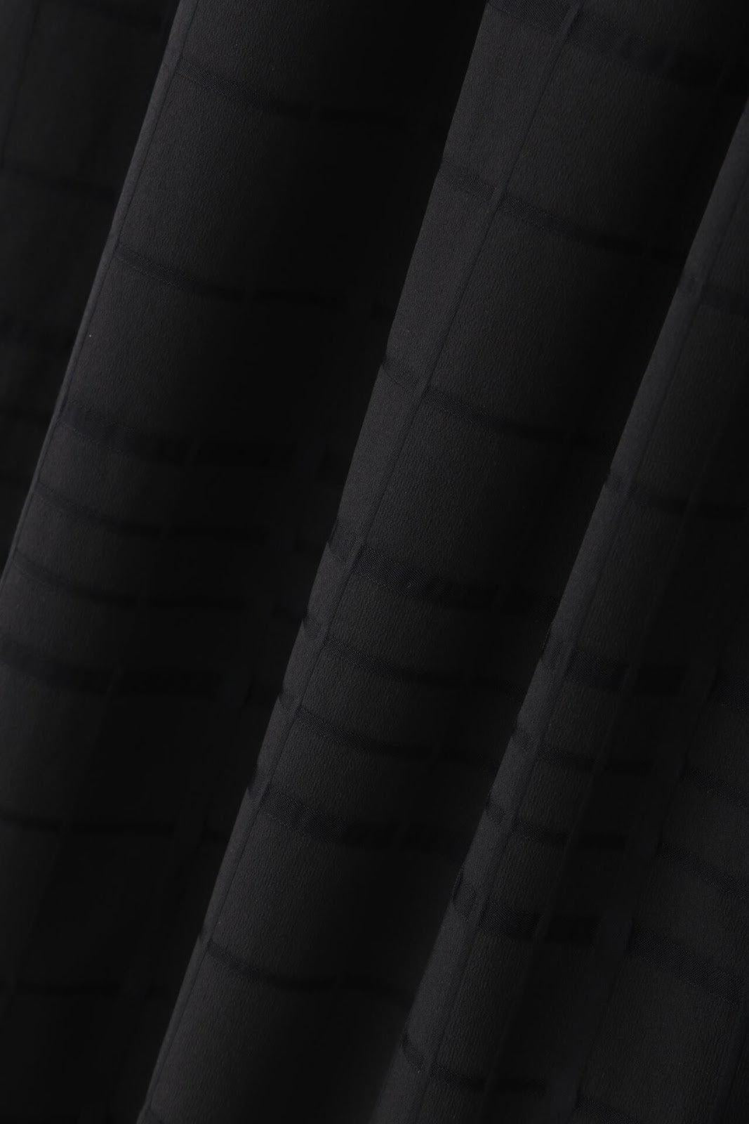 158277325