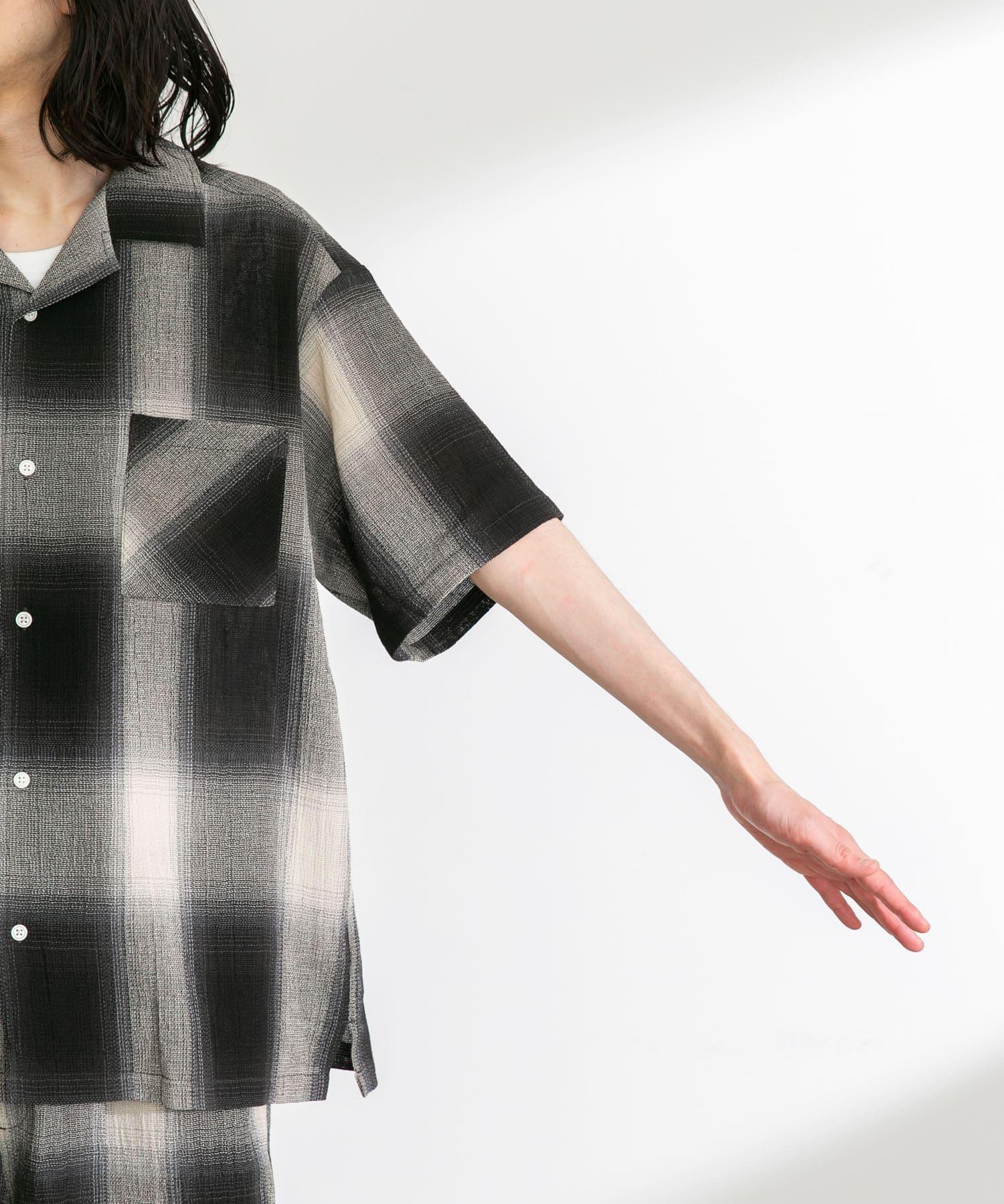 166101841