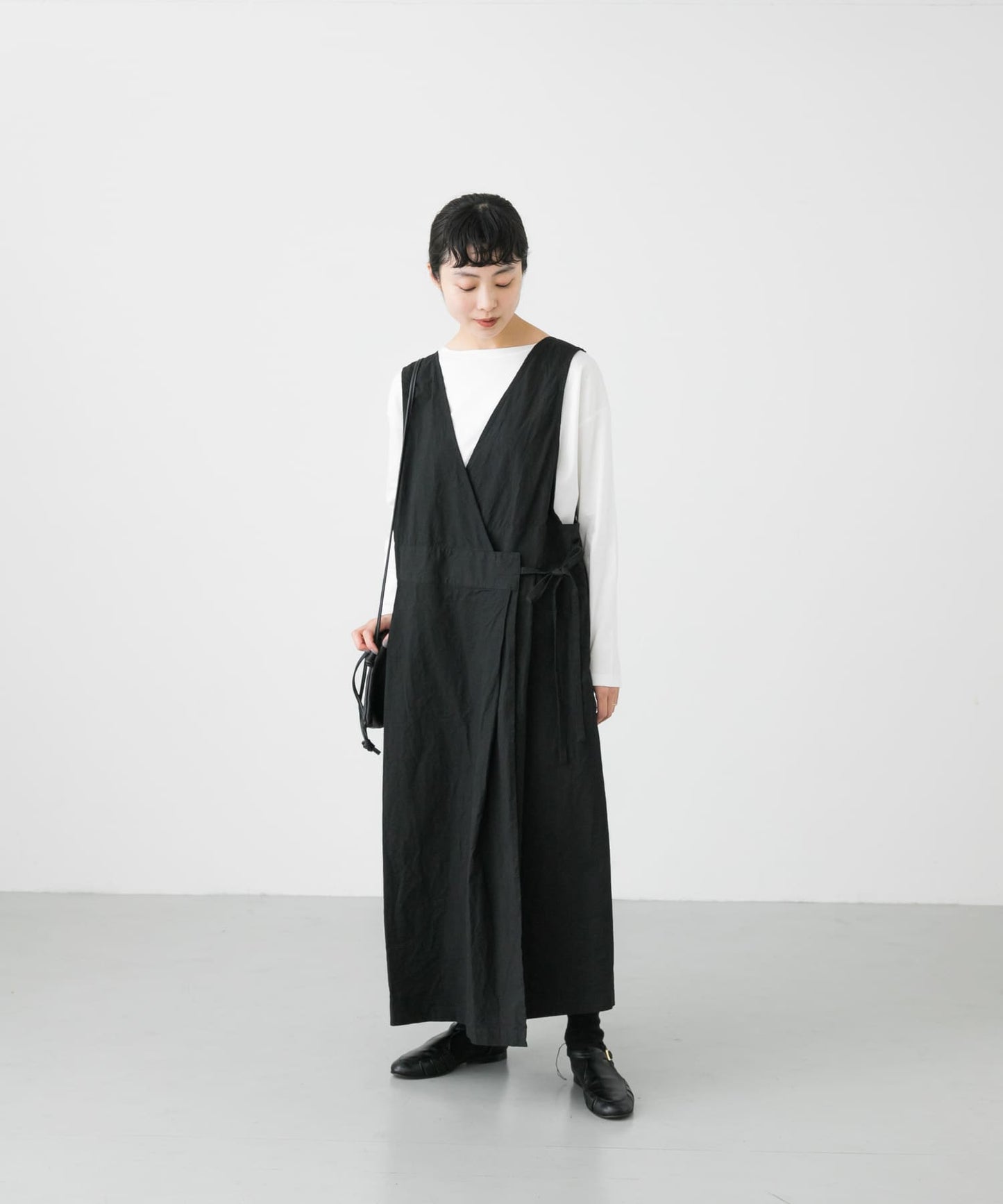 100689916
