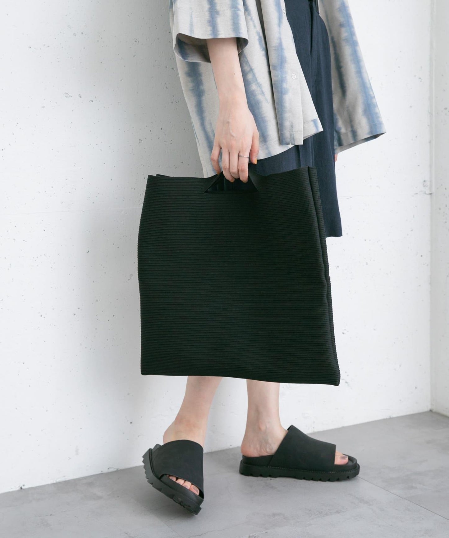 269426984