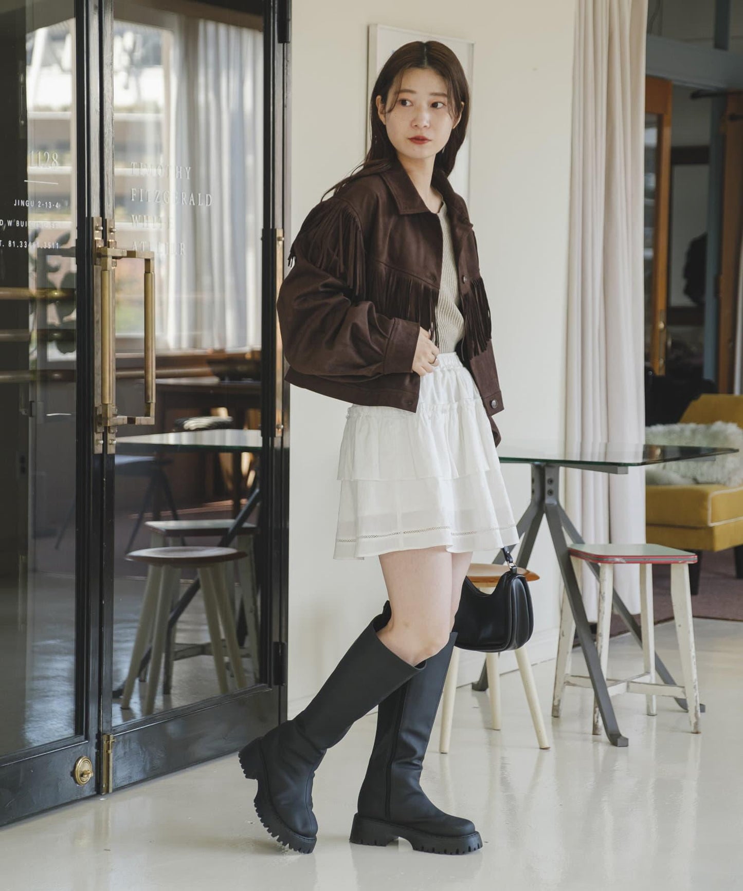 172605611