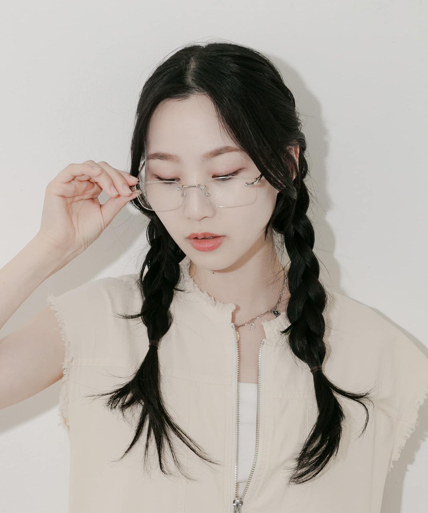 163031001