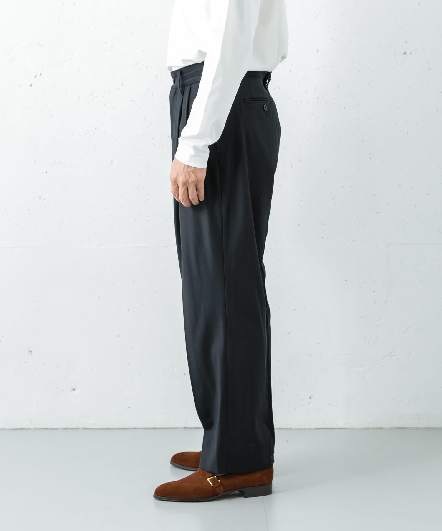 165661827