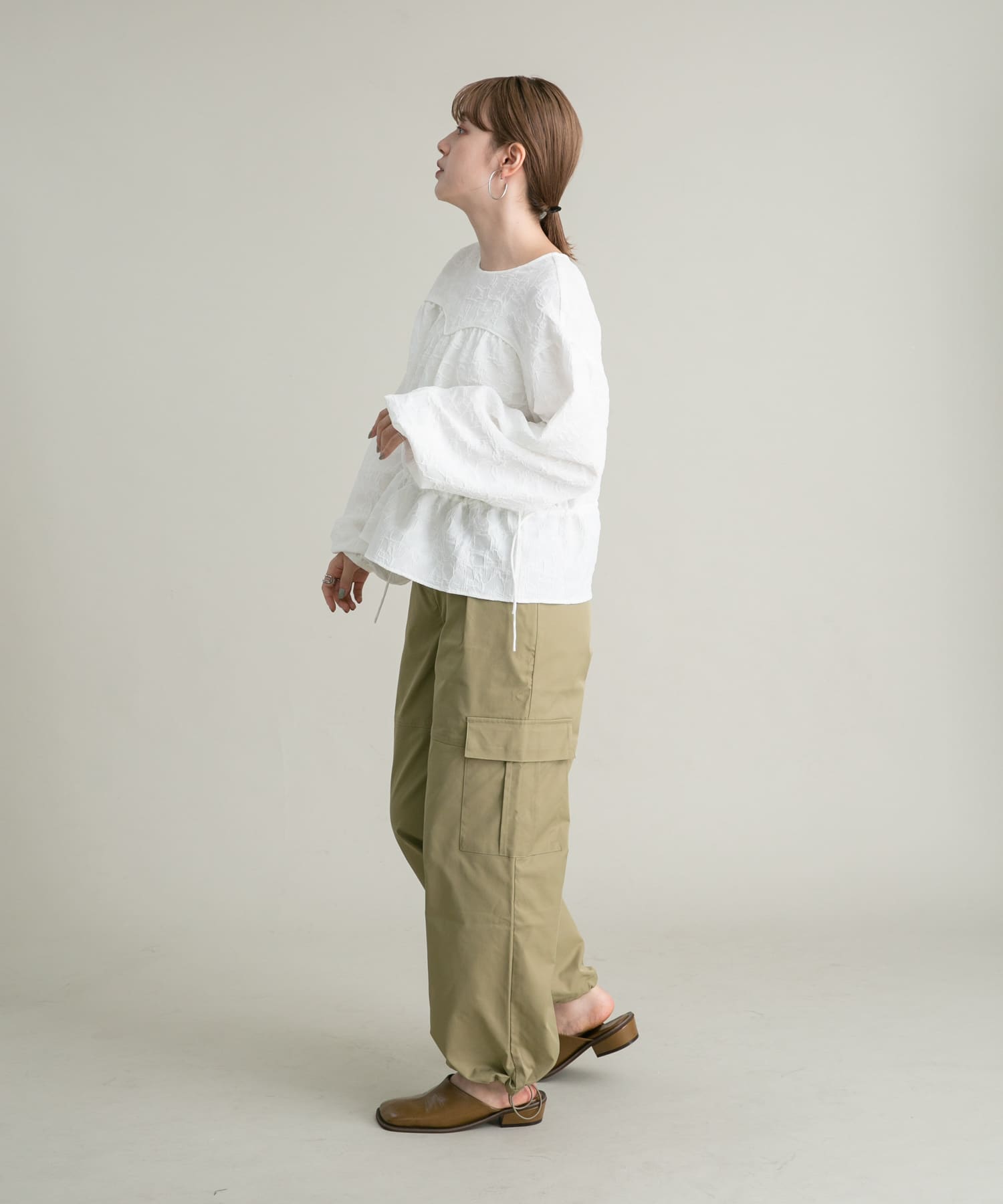 102453158