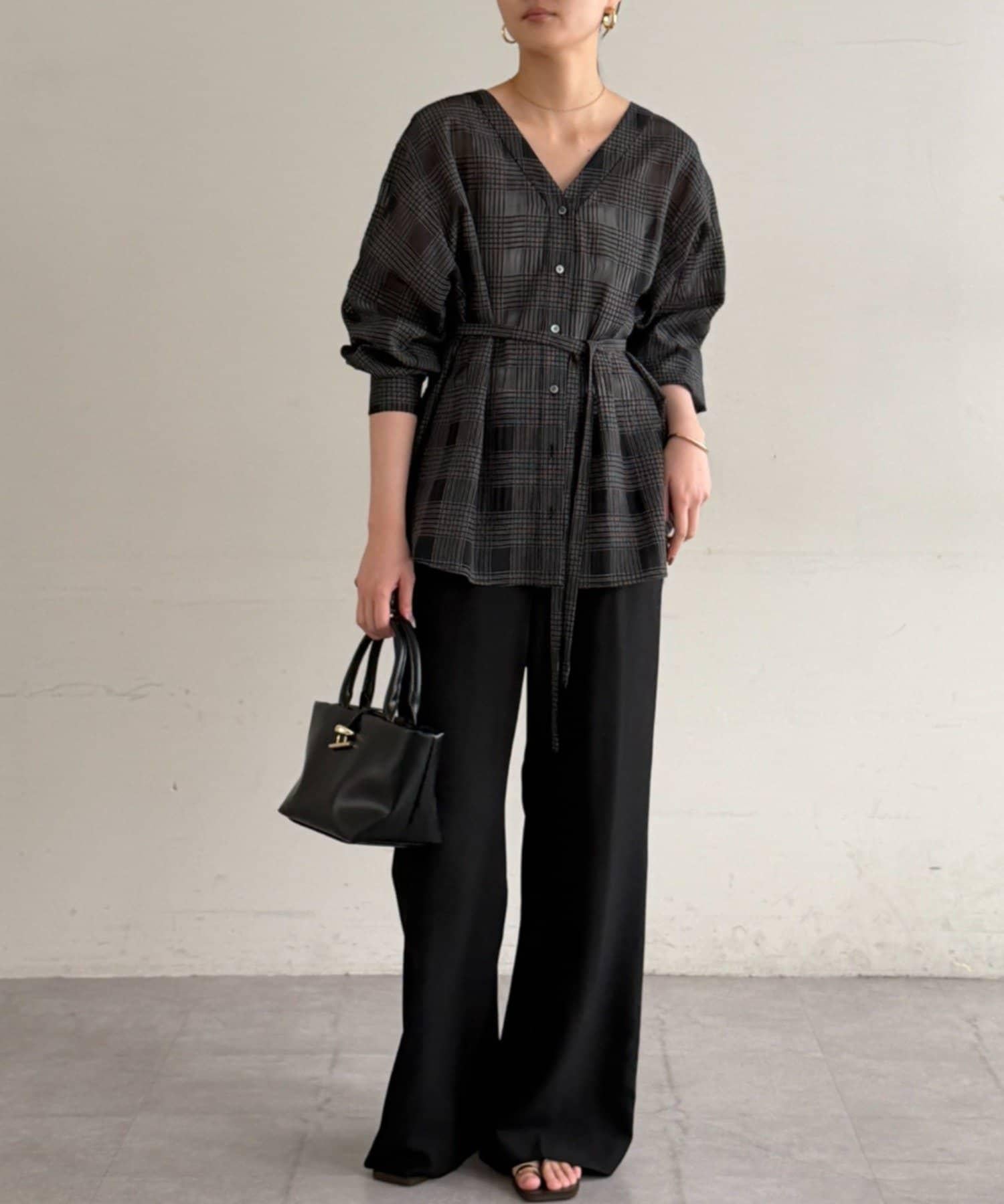 284152598