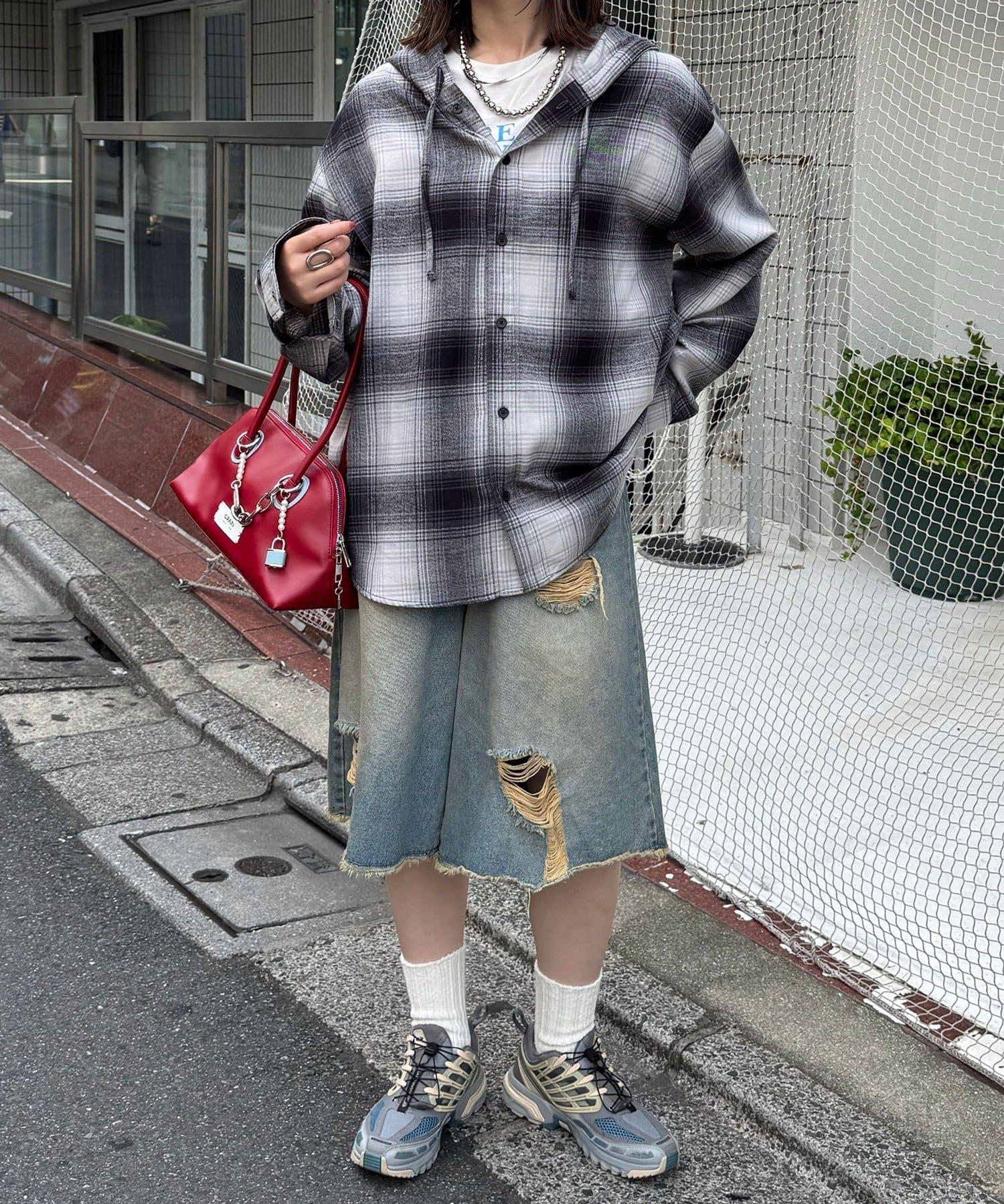 268996648