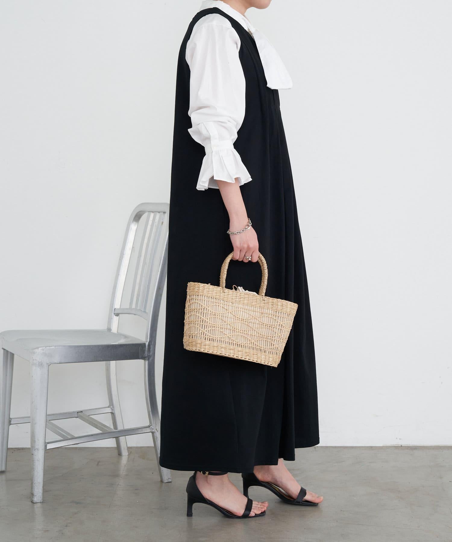 253240601