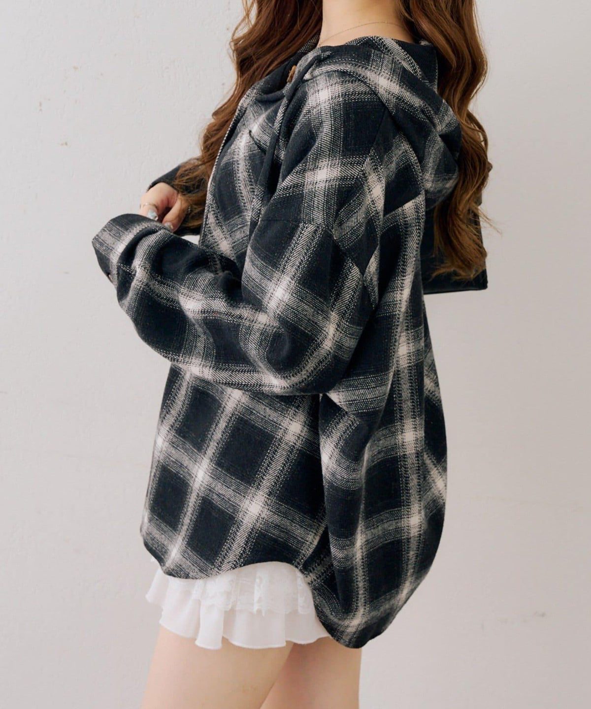 173528120