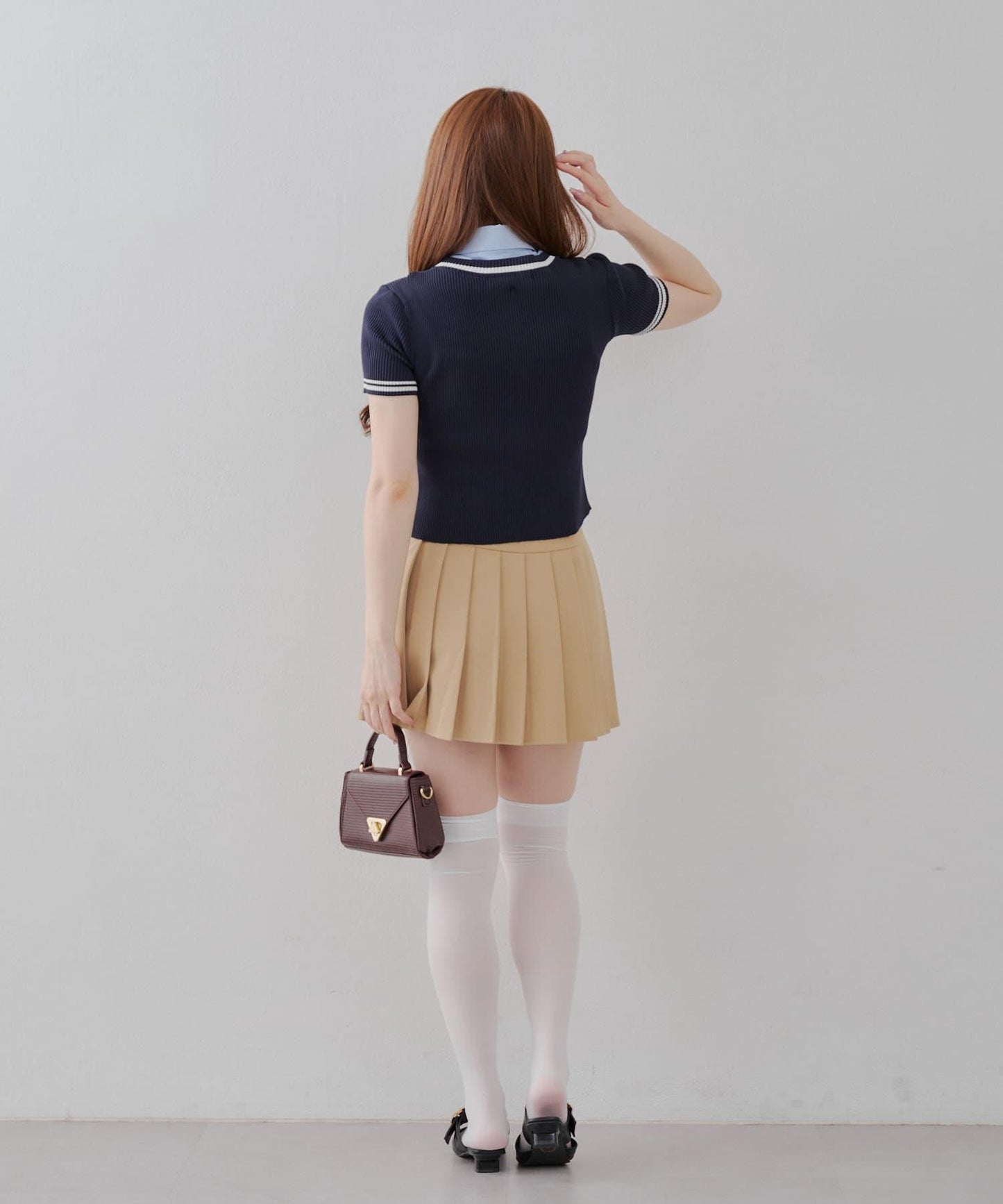 158073196