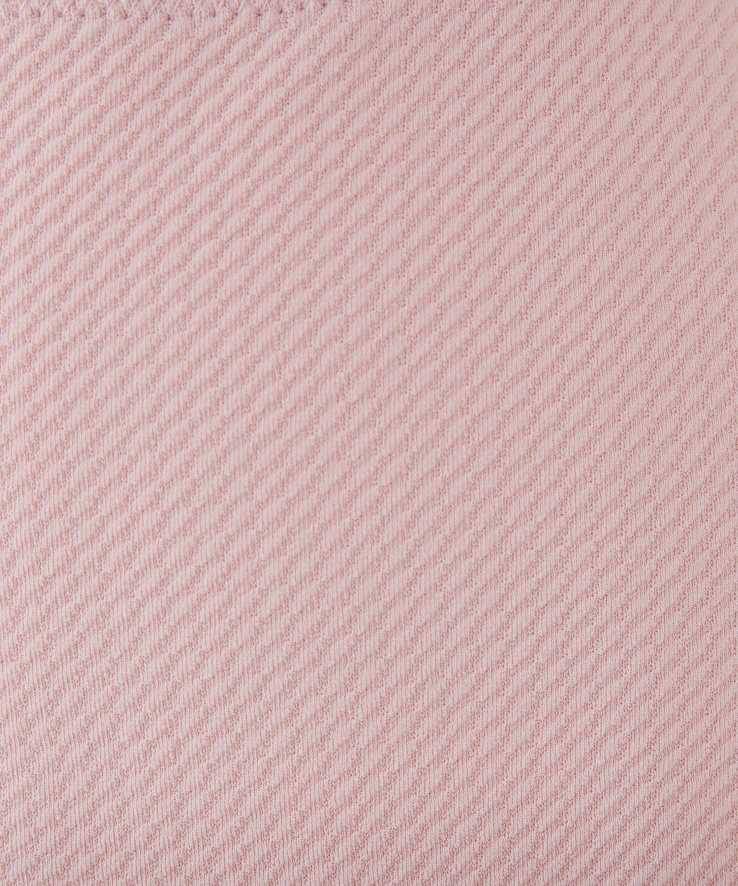 100590516