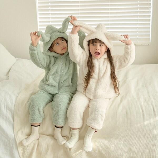 162843607