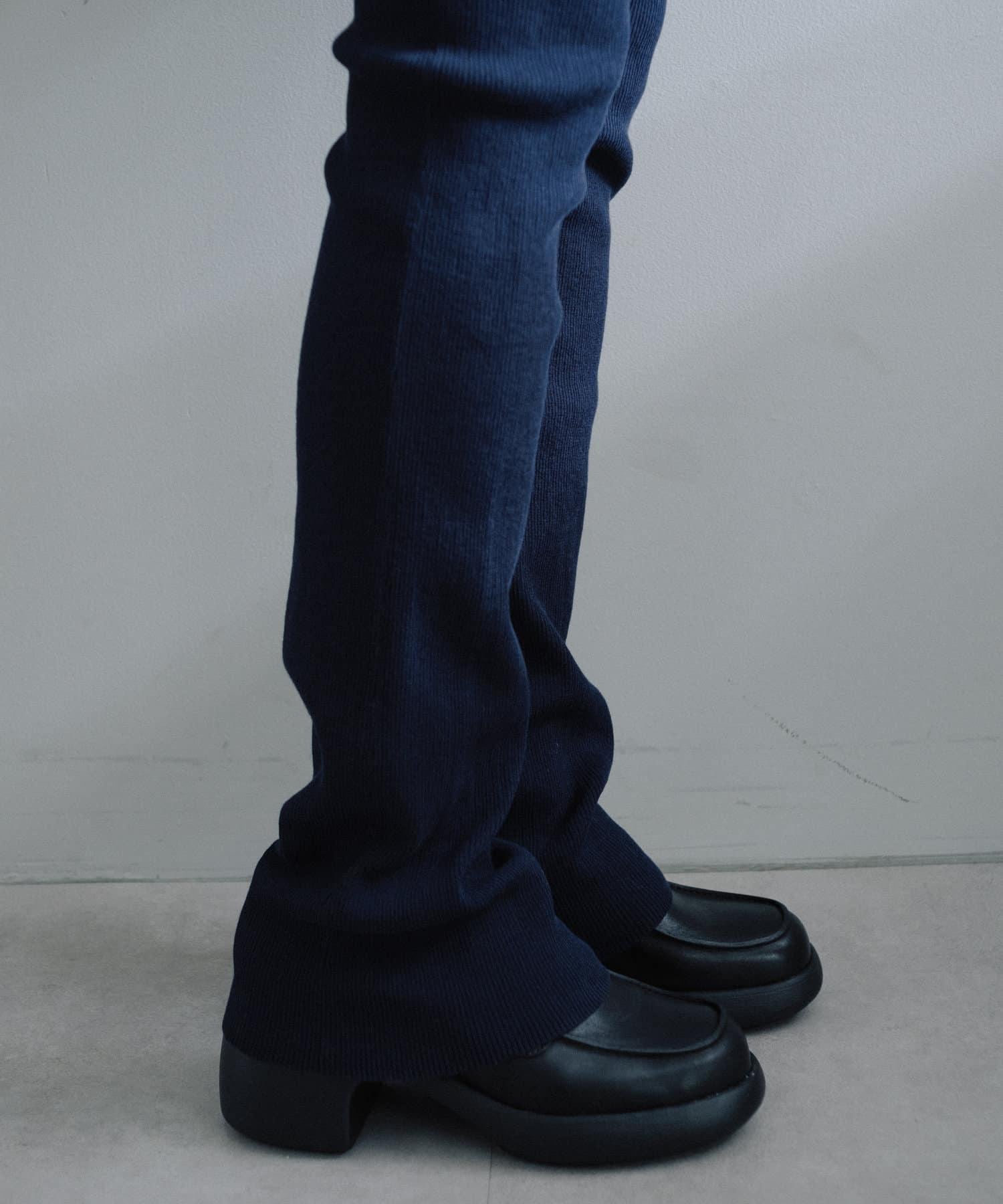 156773749