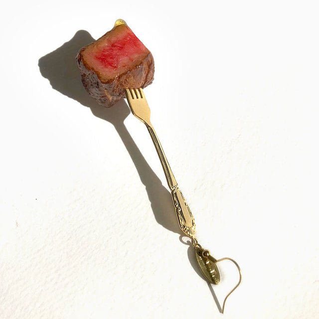102160394