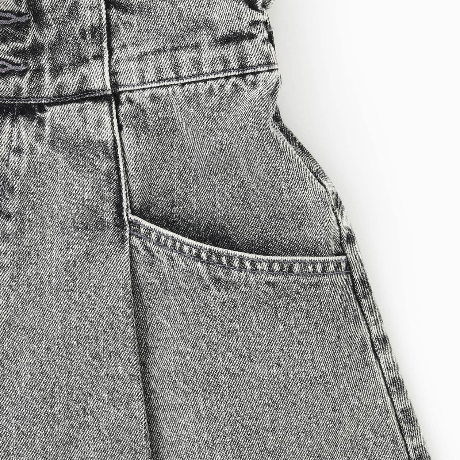 284700198