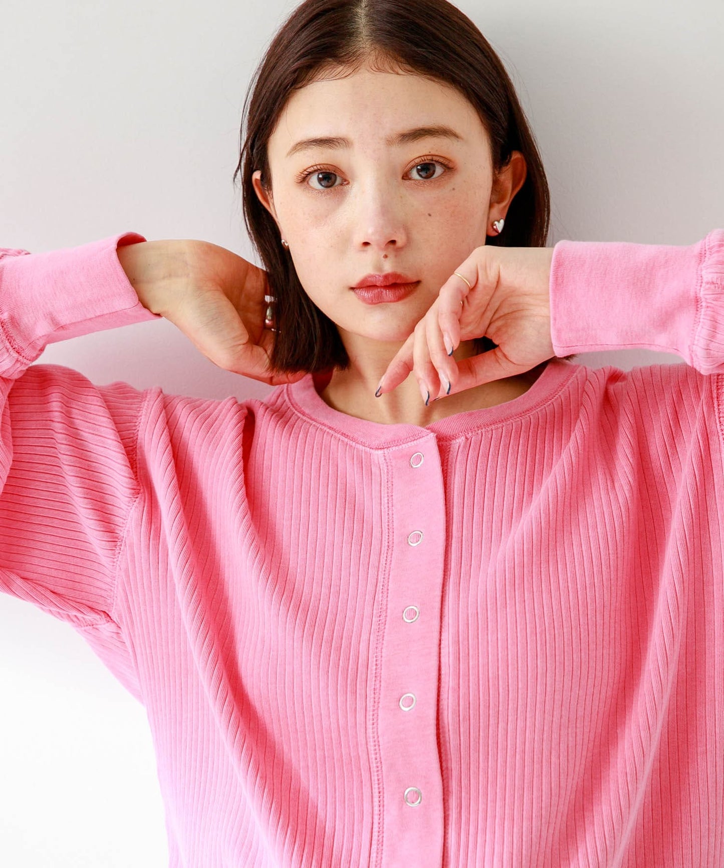 118124437
