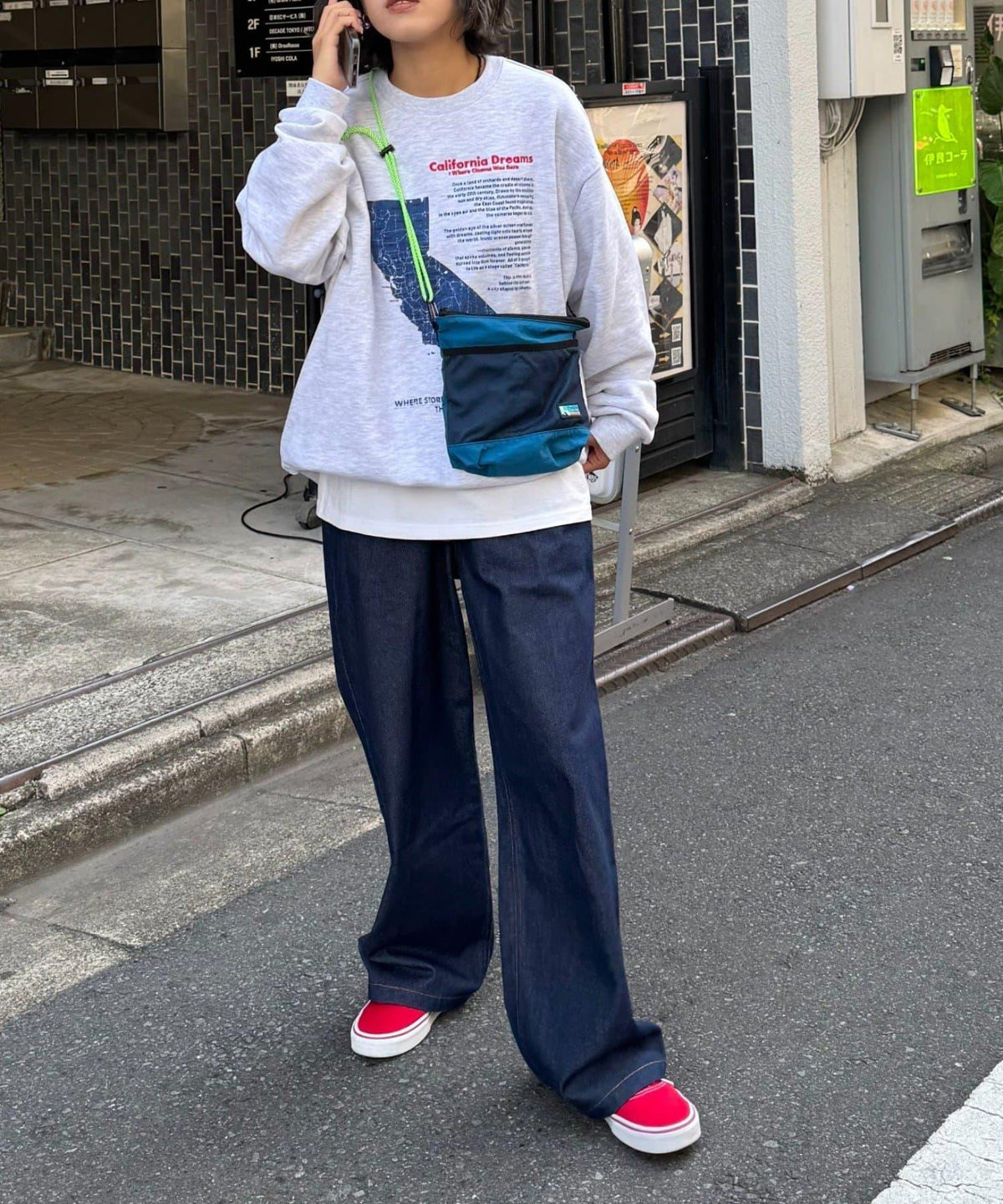 173607937