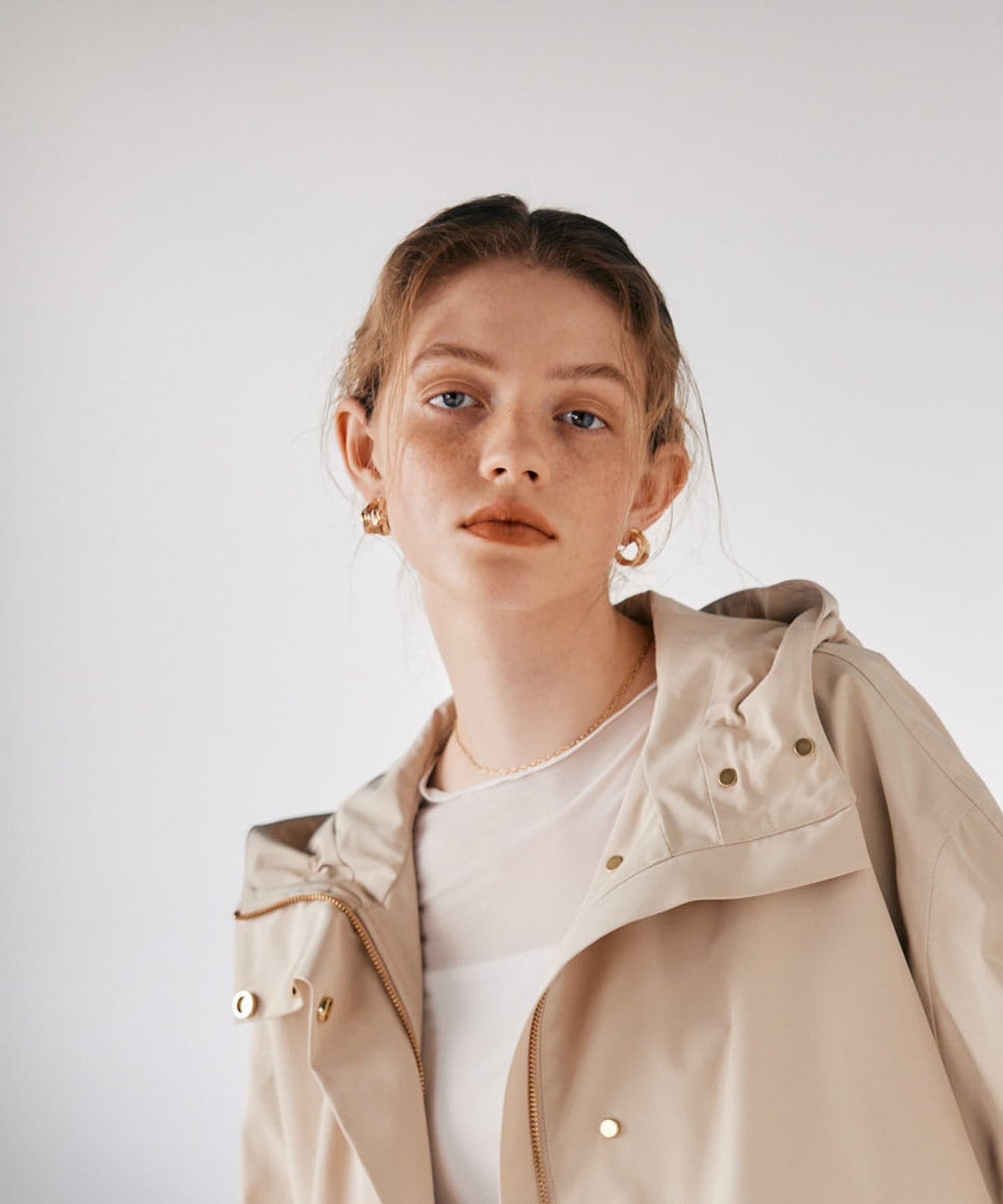 115944237