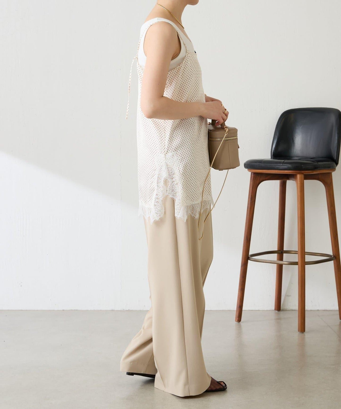 284193667