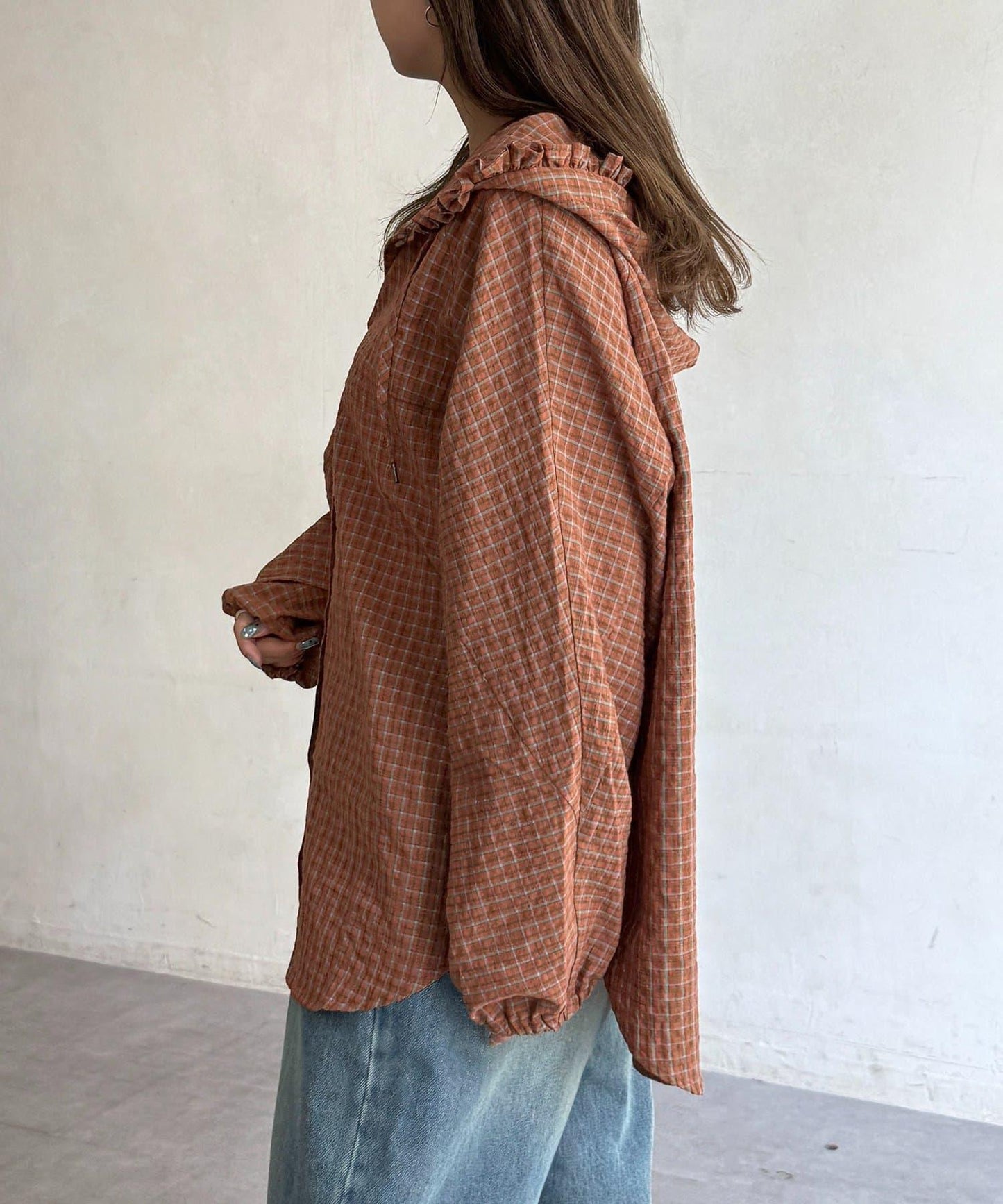 172077375