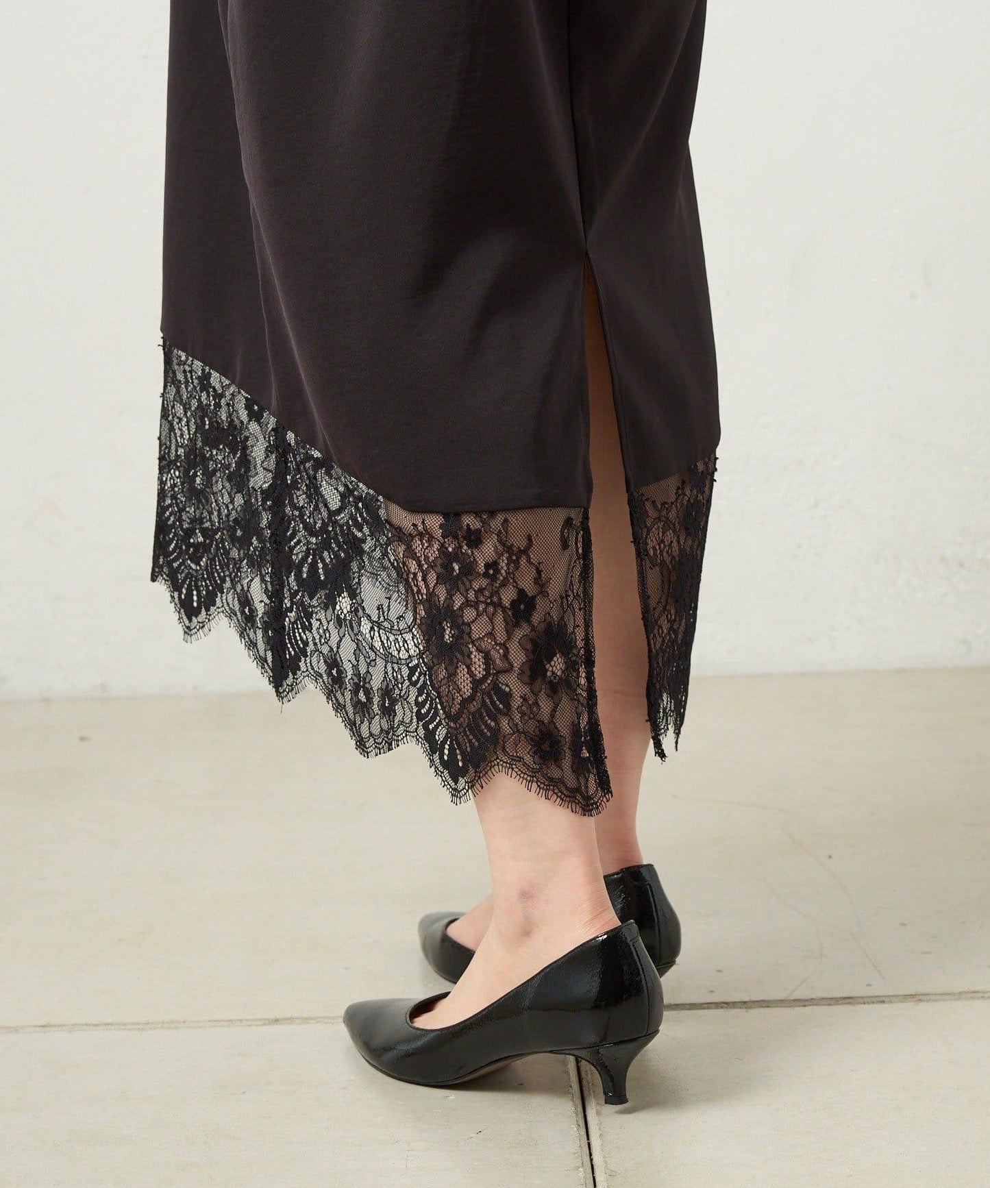 172472298
