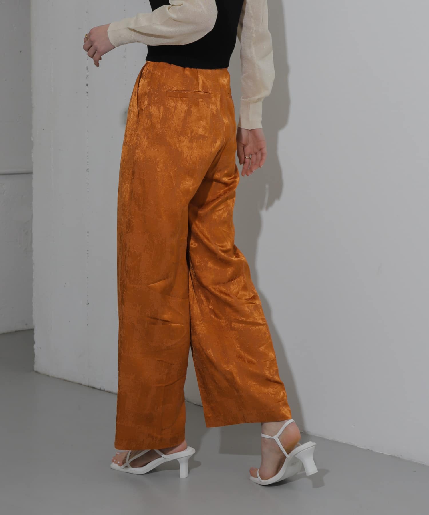 116774301