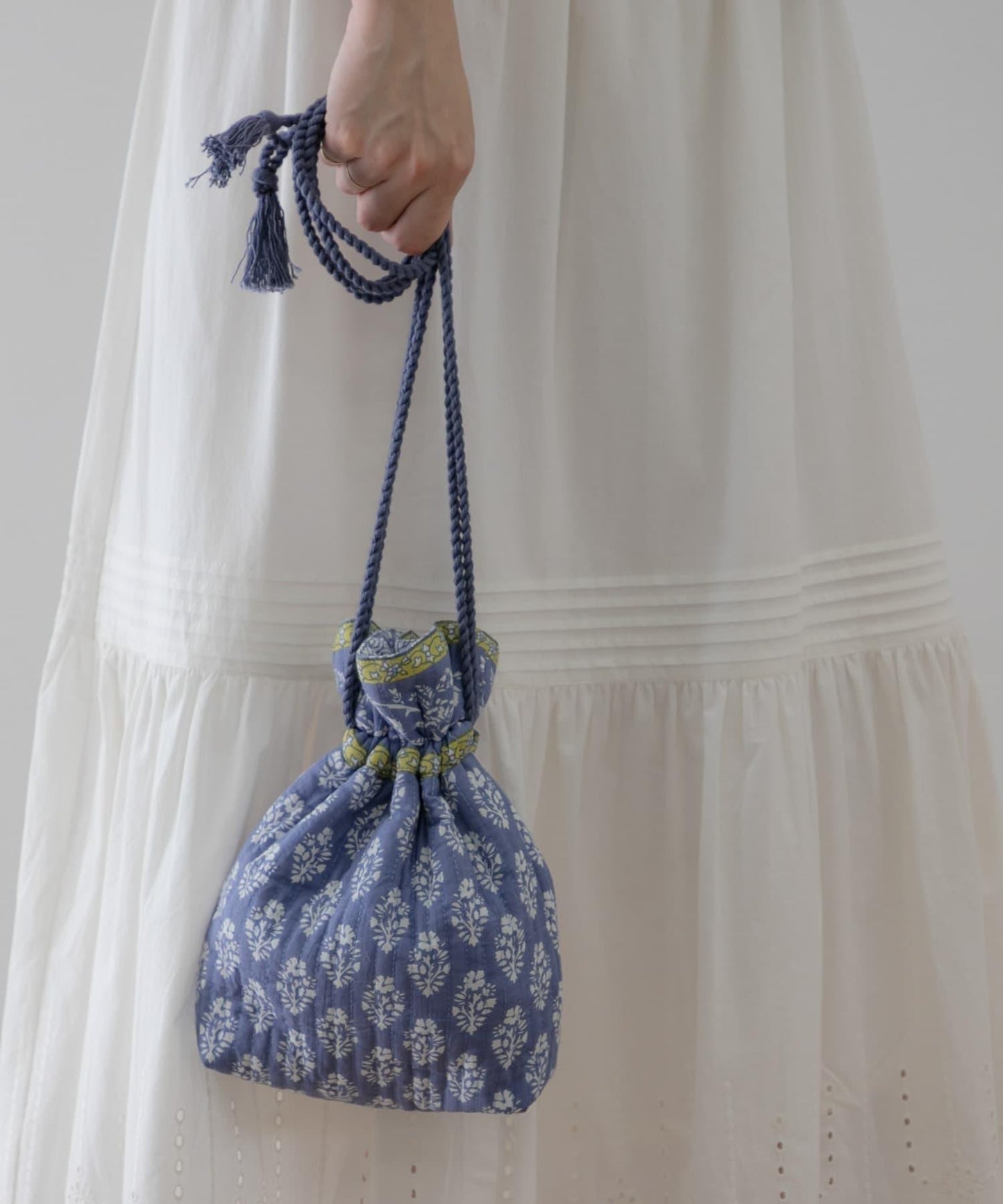 166099477