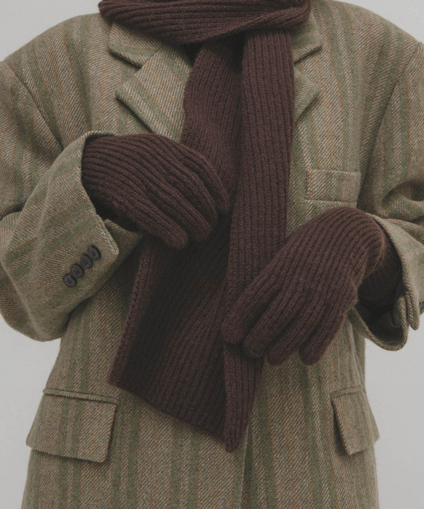 272638051