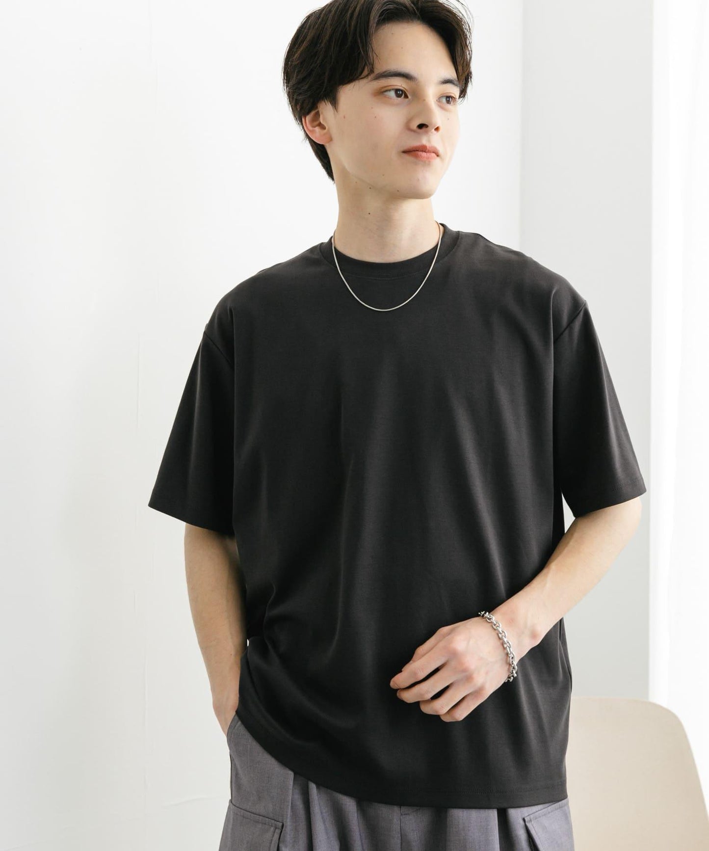 160570456