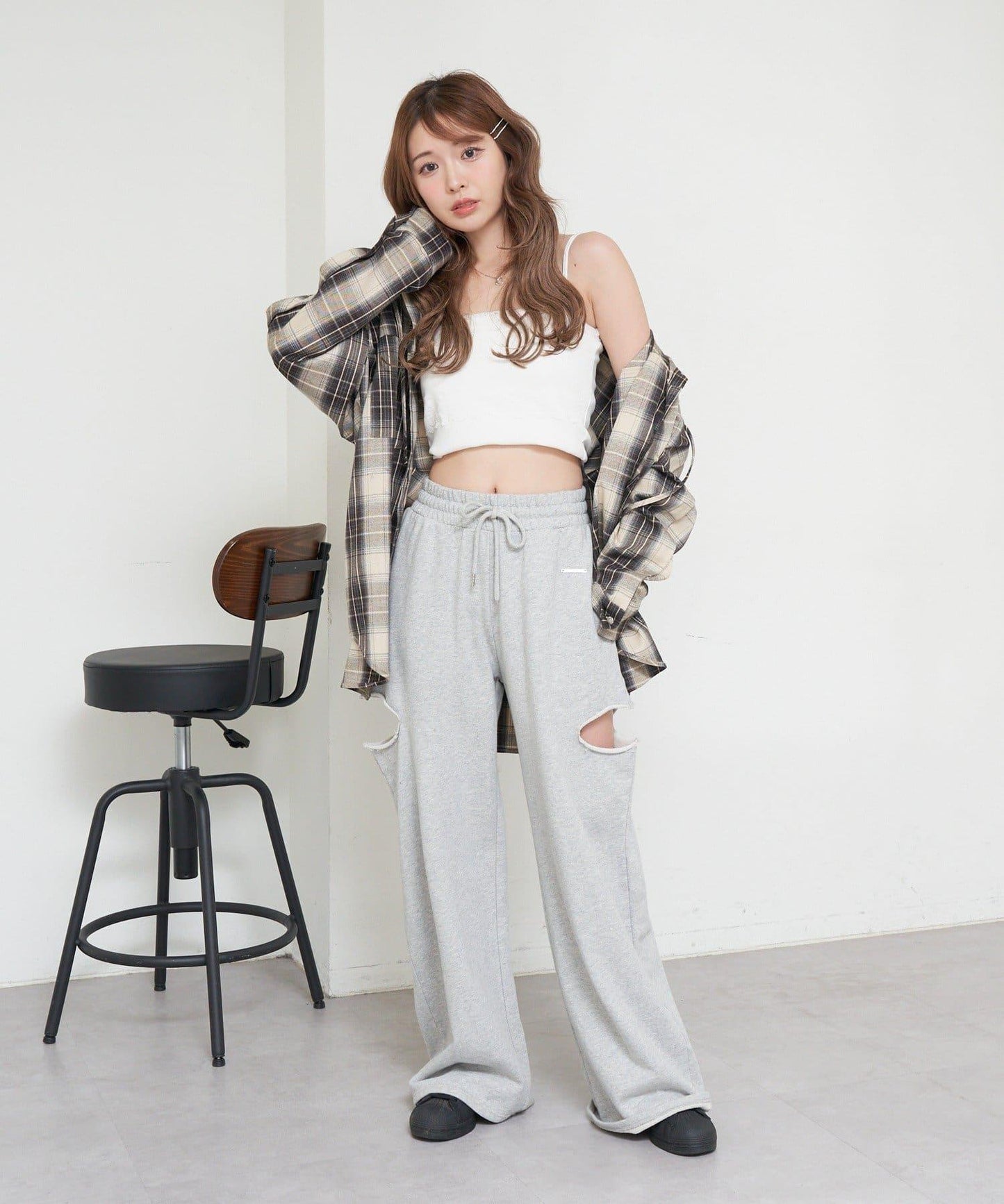 165854467
