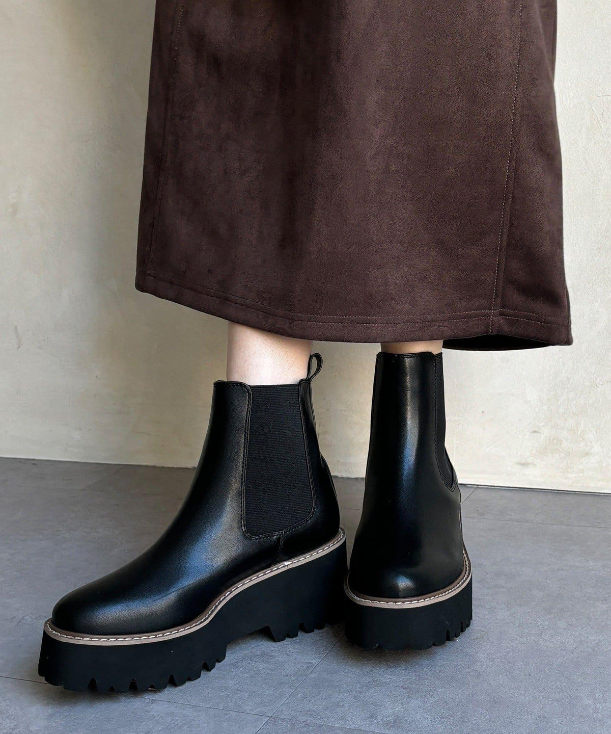 173772942