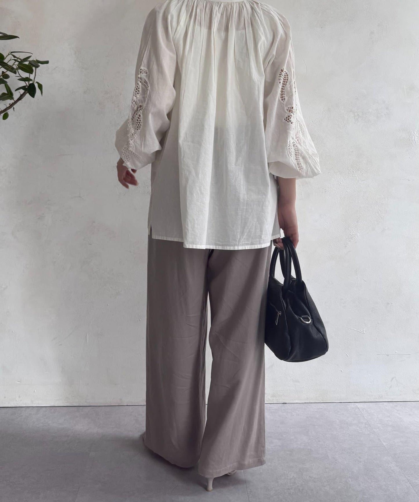 170365604