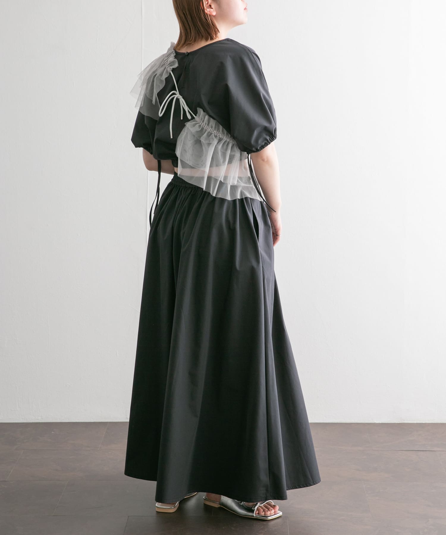 125341054