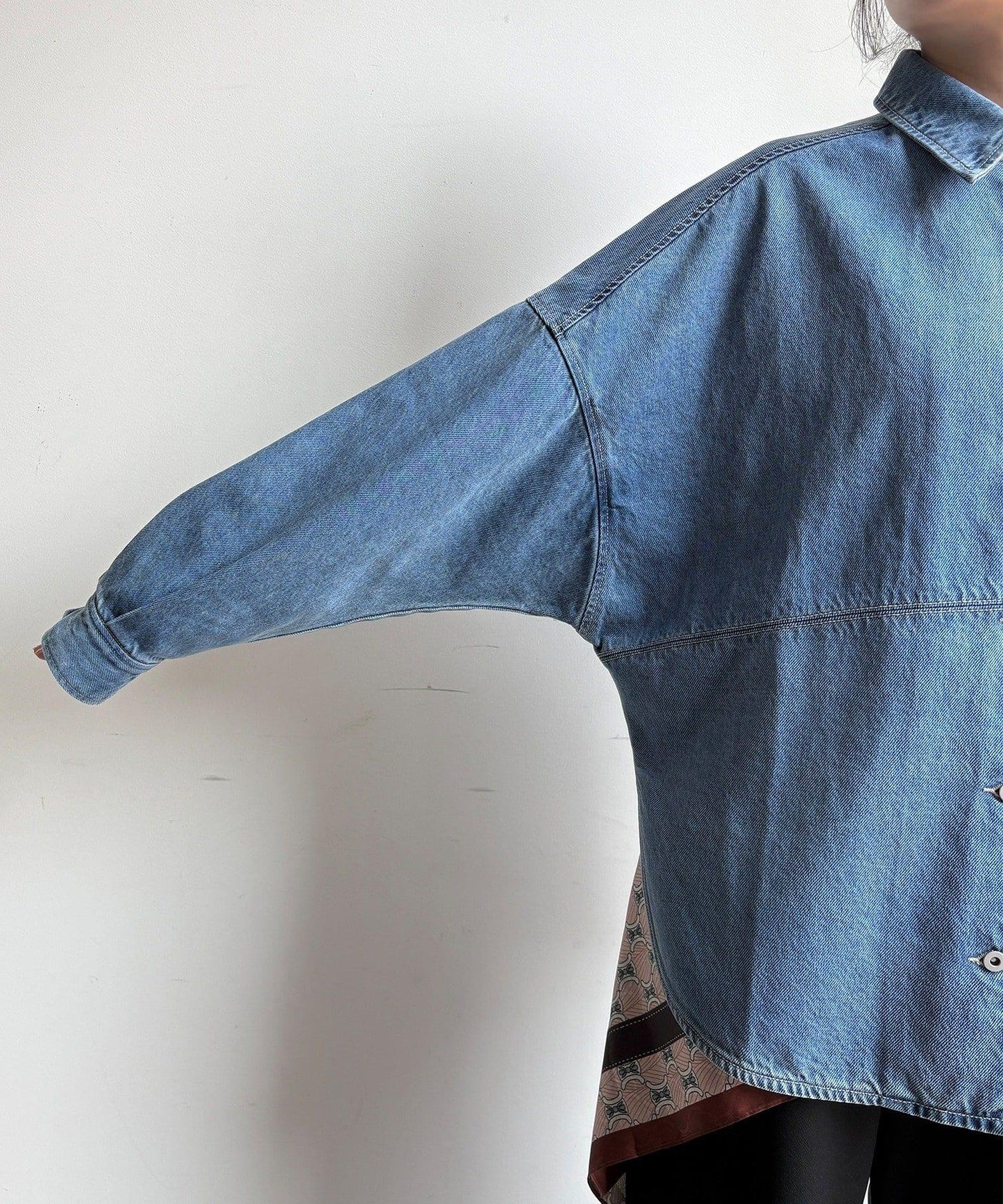 283595659
