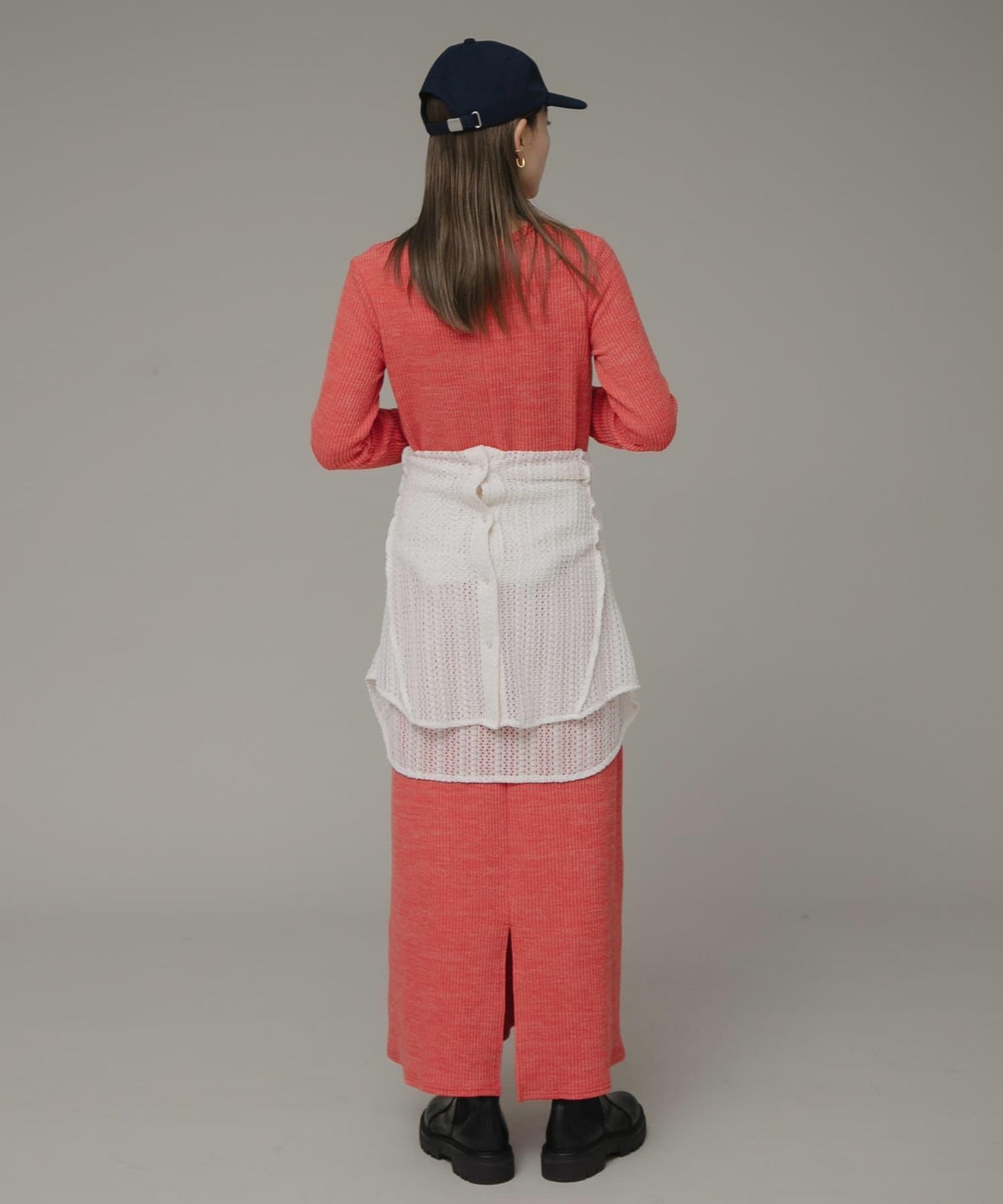 166093237