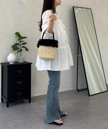 285958980