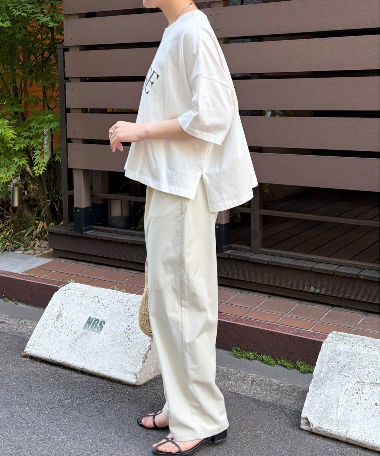 170436129