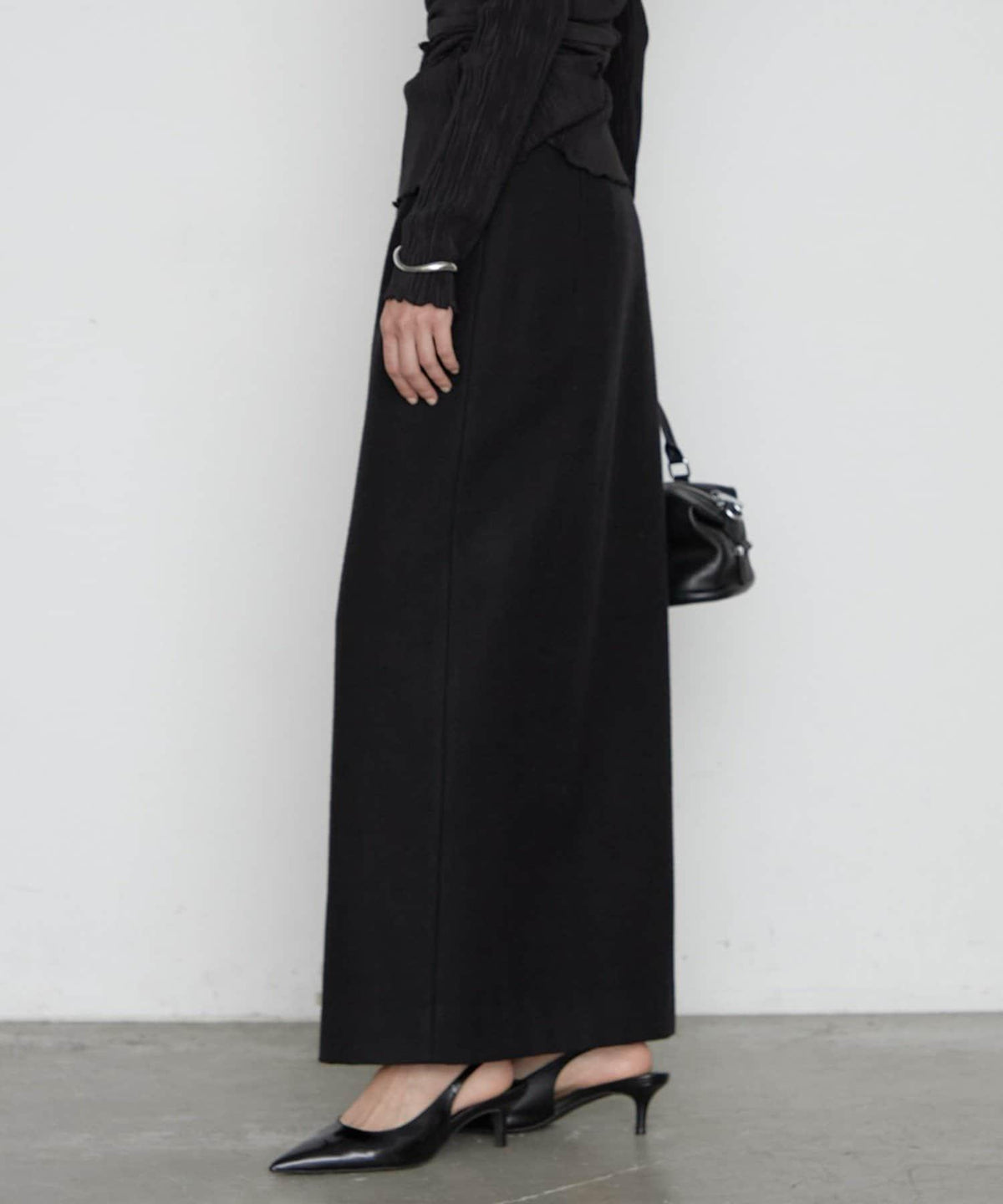 173526423