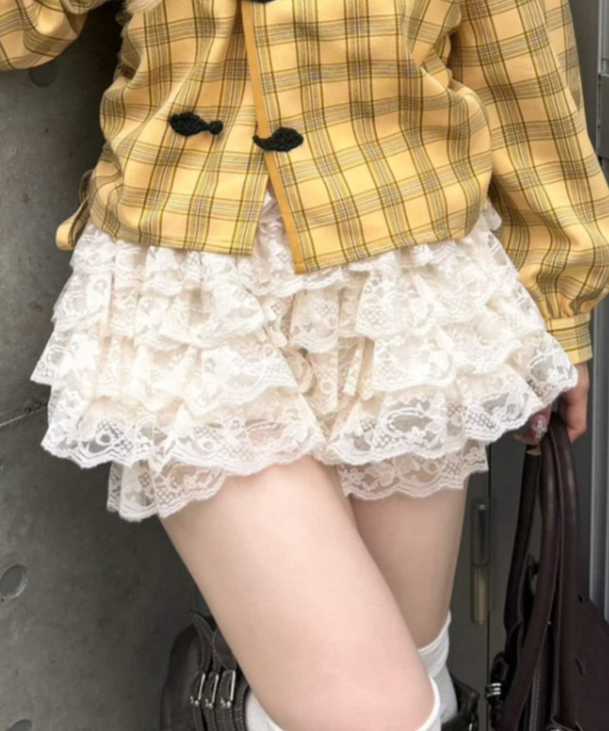 173527886