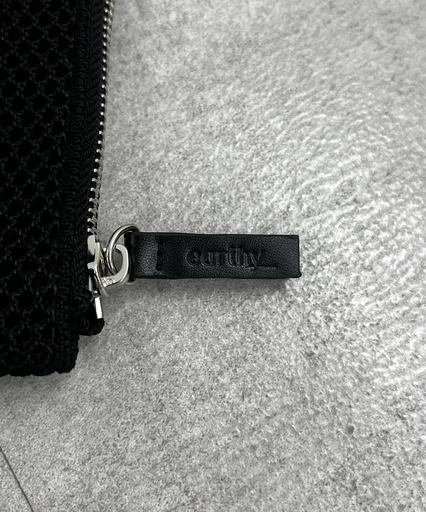 162762046